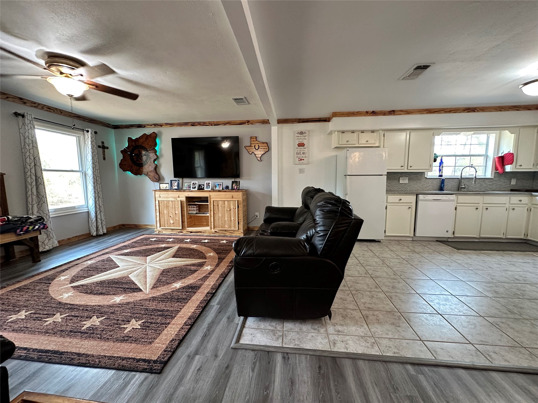 134 County Road 4453 Property Photo 8