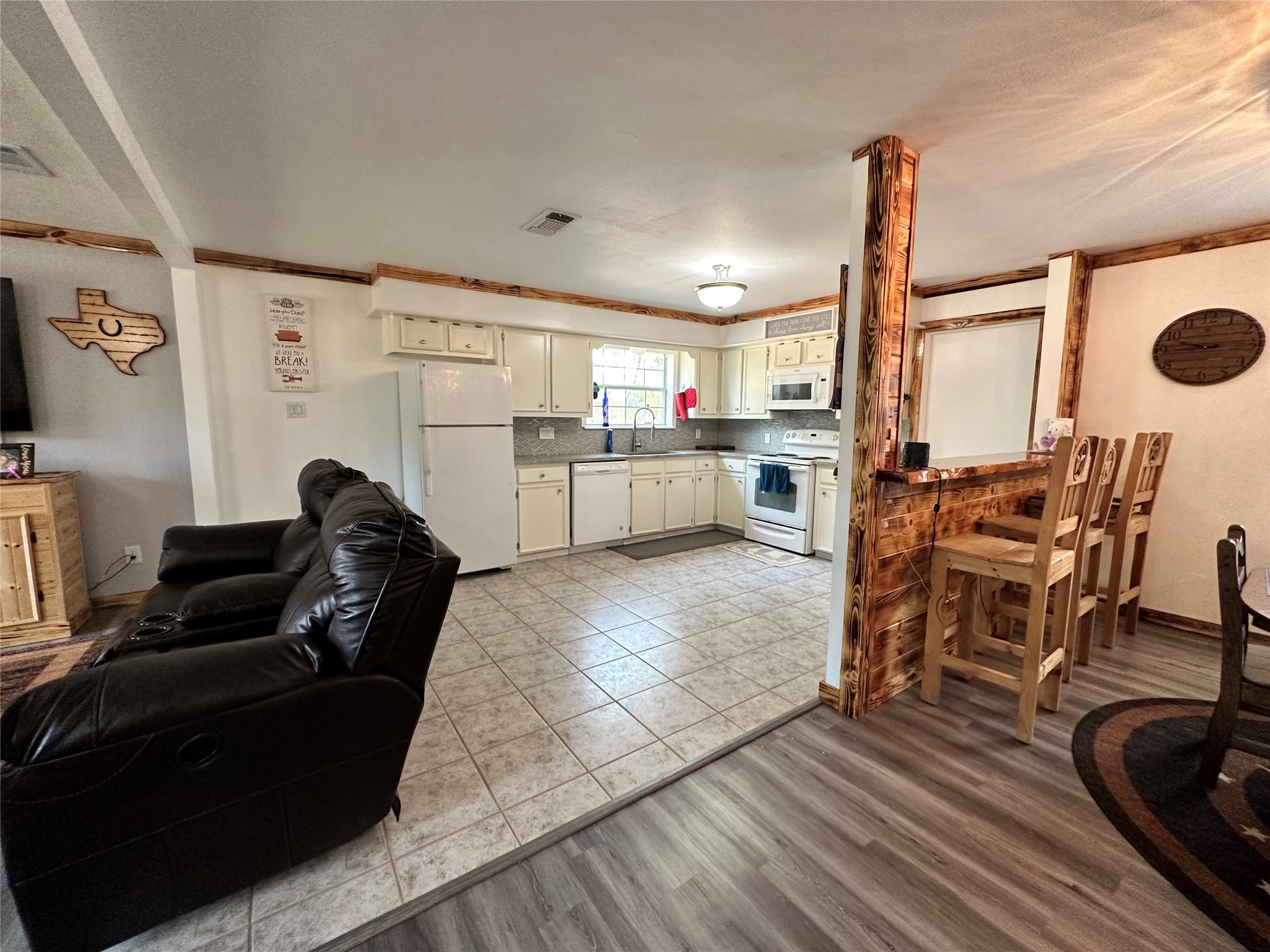 134 County Road 4453 Property Photo 15