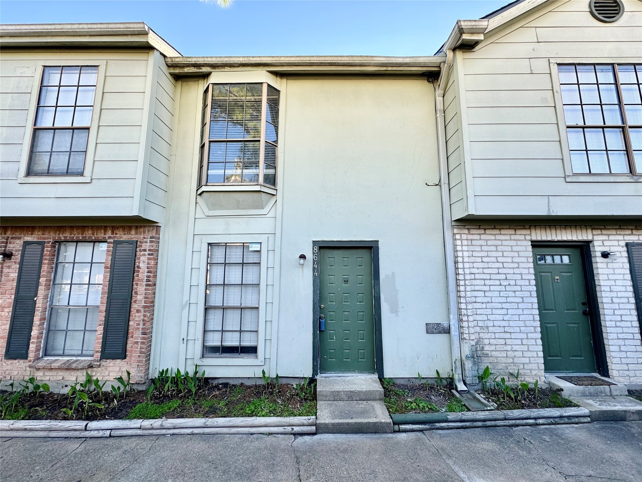 8644 Victorian Village Drive 8644 Property Photo 2