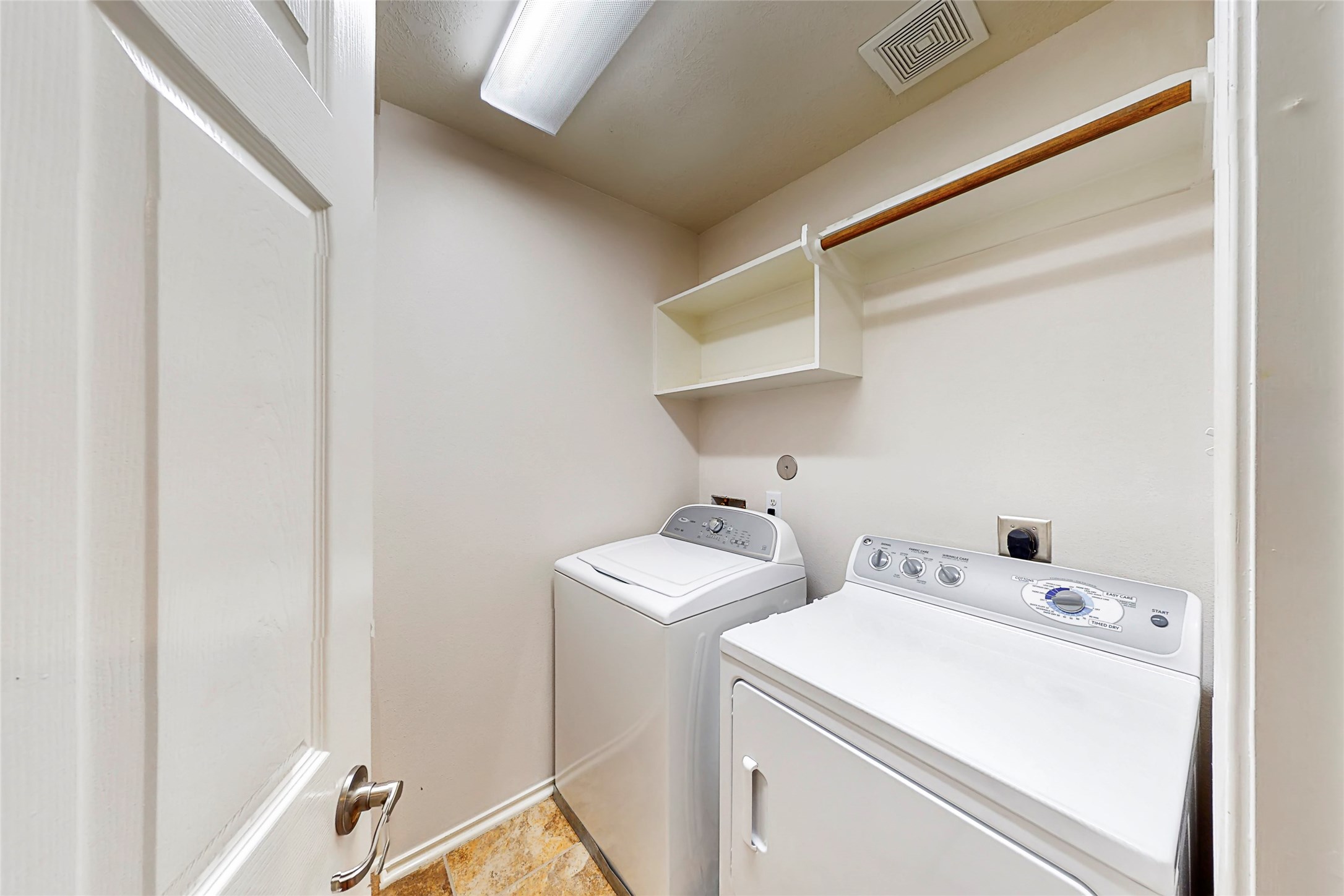 3 Fairlee Court Property Photo 17