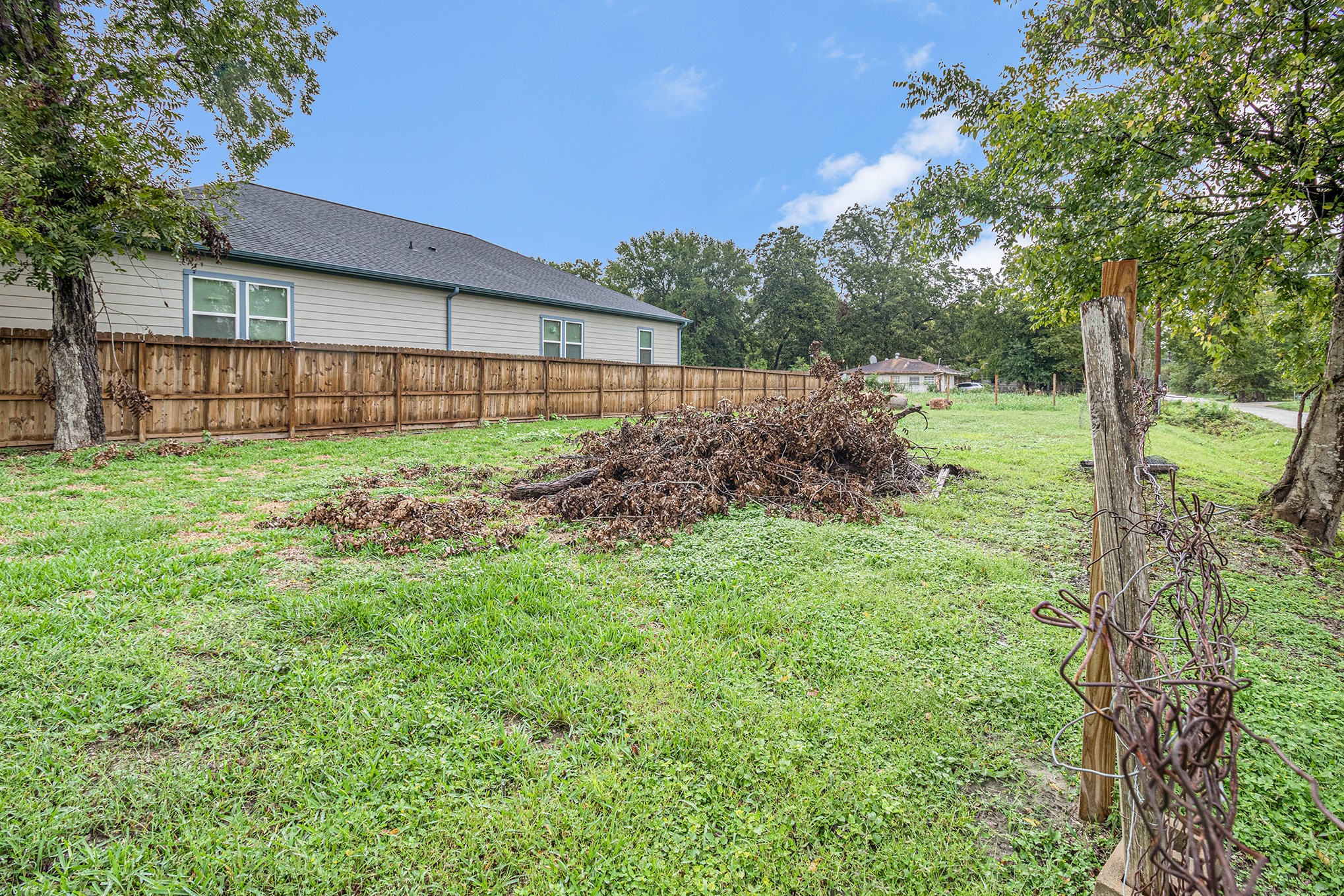 700 Rosie Street Property Photo 2