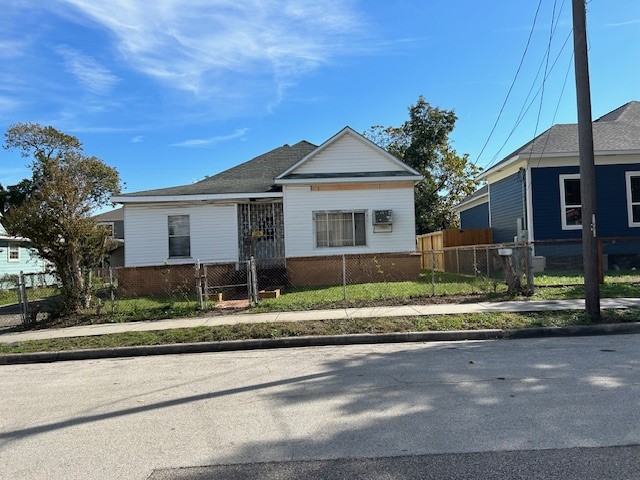 32 N Ennis Street Property Photo 1