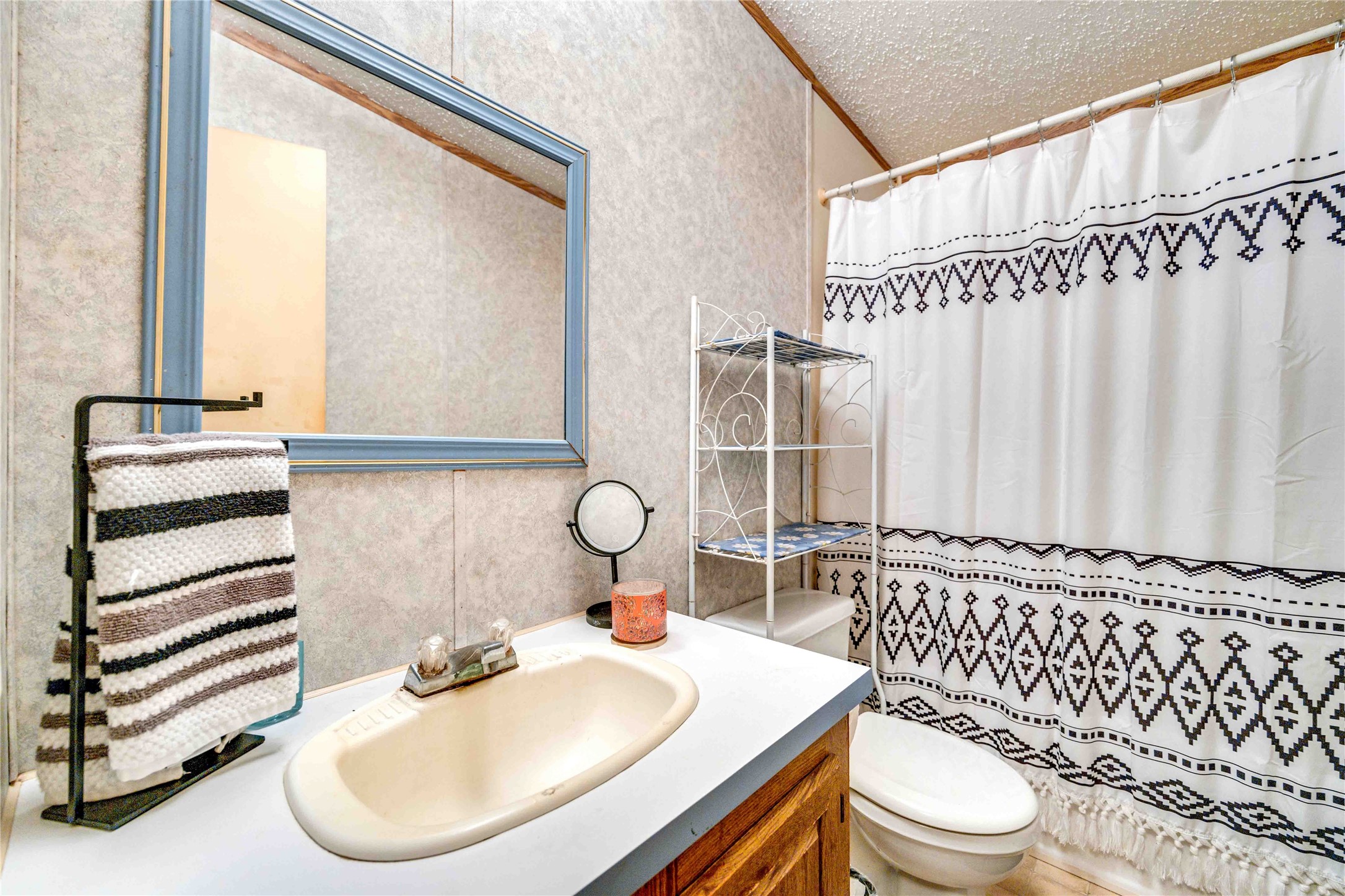 20314 Great Lake Street Property Photo 13