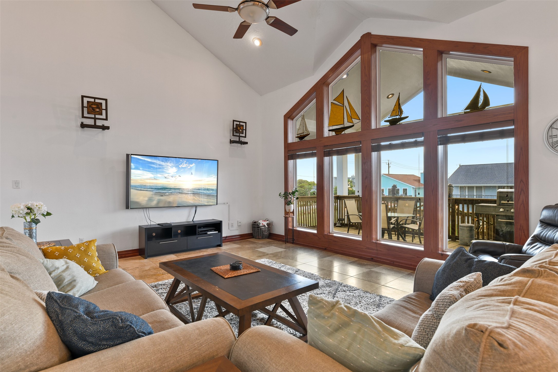 12836 E Madrid Road Property Photo 4