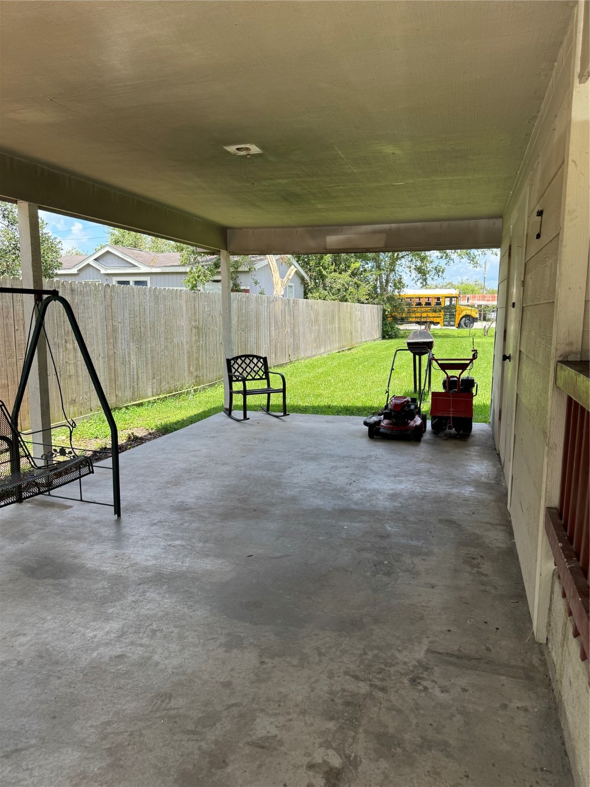 504 Hackberry Street Property Photo 6