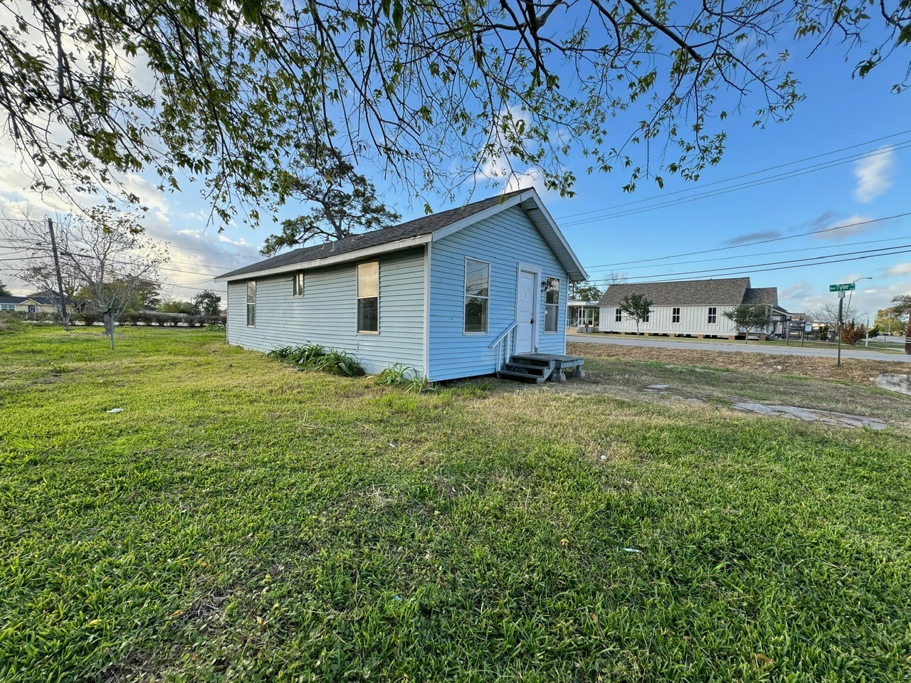 331 Dr Martin Luther King Jr Drive Property Photo