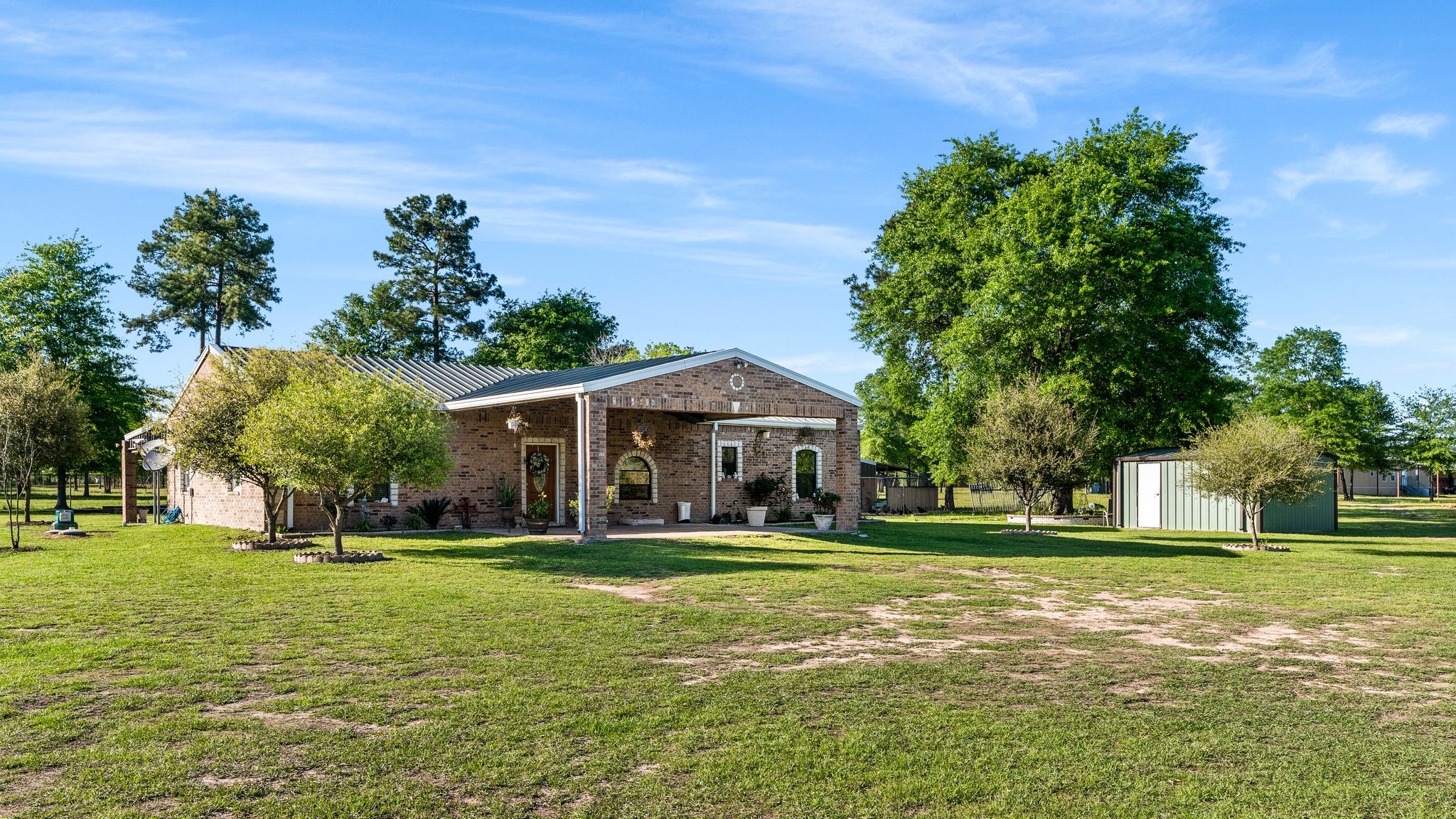 9529 N Walker Road Property Photo 1