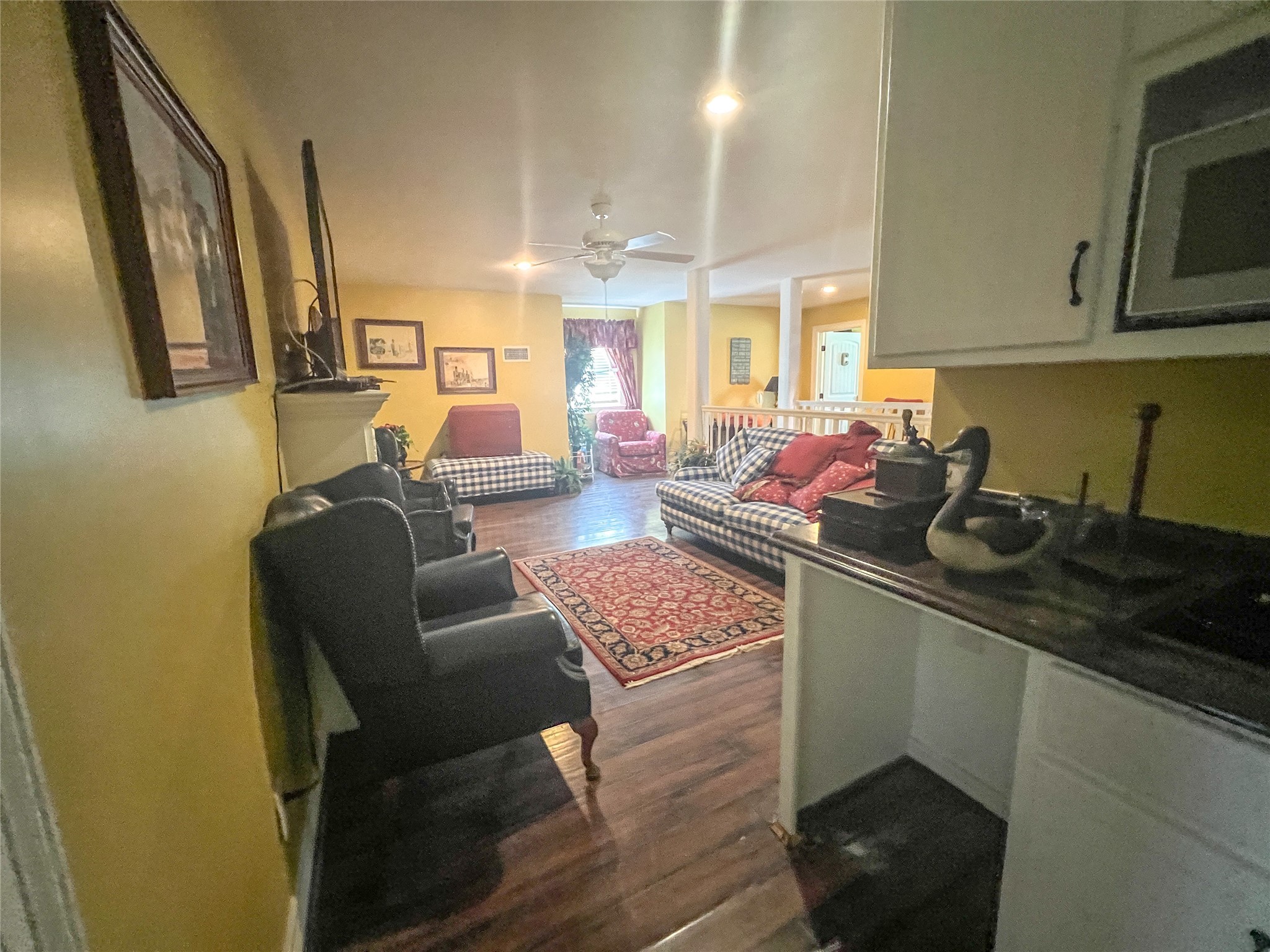 9500 Mayfield Avenue F Property Photo 9