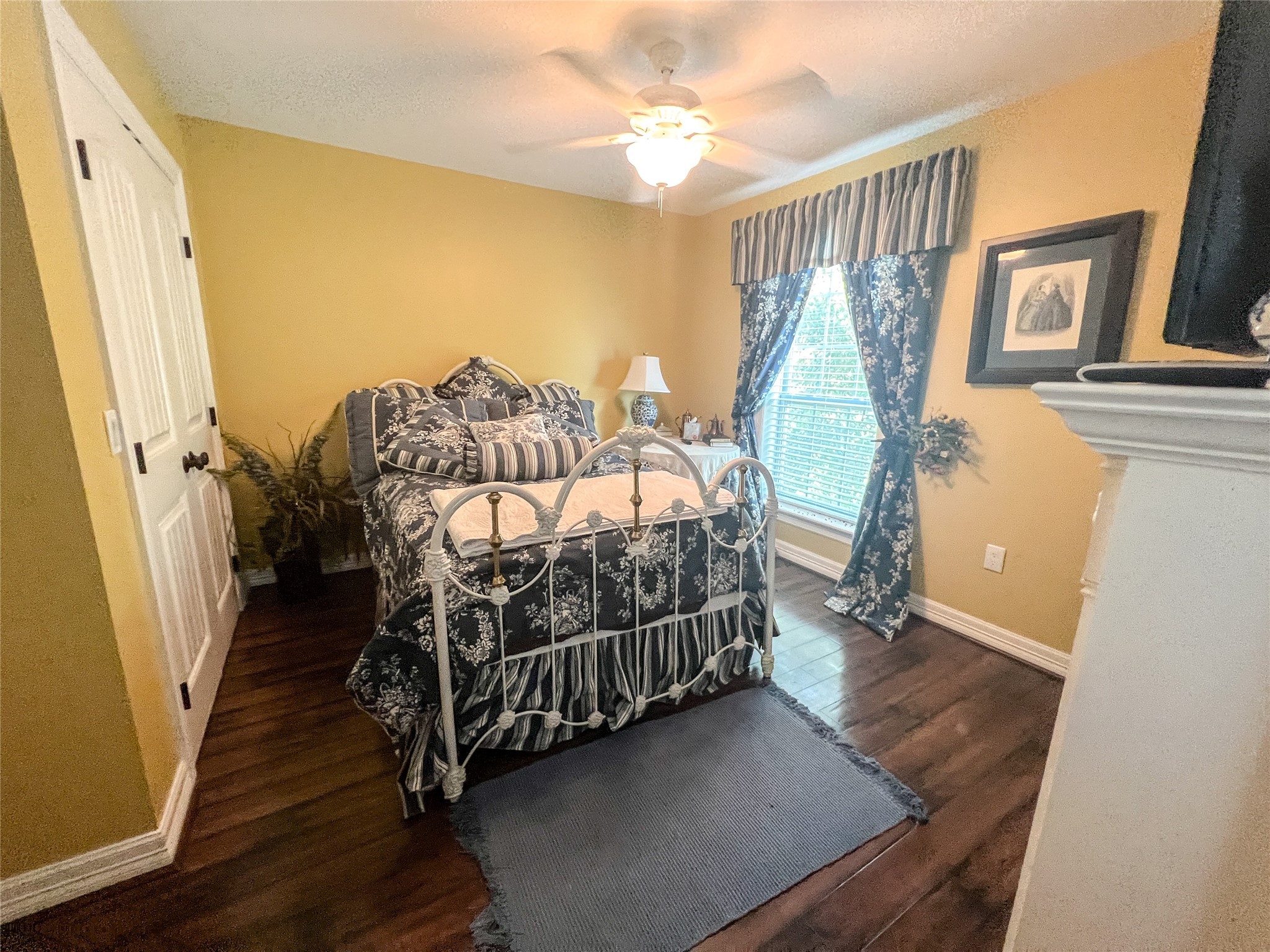 9500 Mayfield Avenue F Property Photo 10