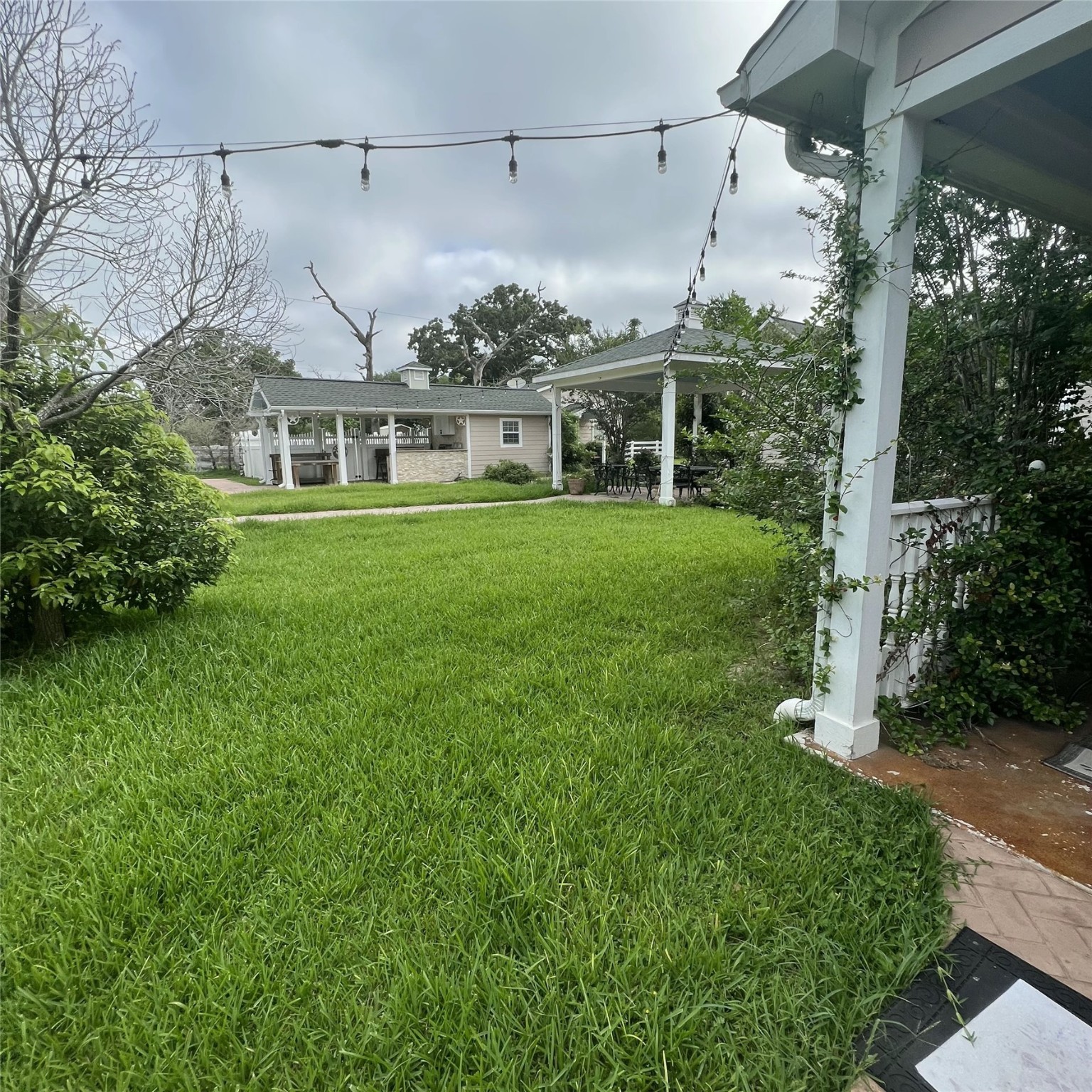 9500 Mayfield Avenue F Property Photo 13