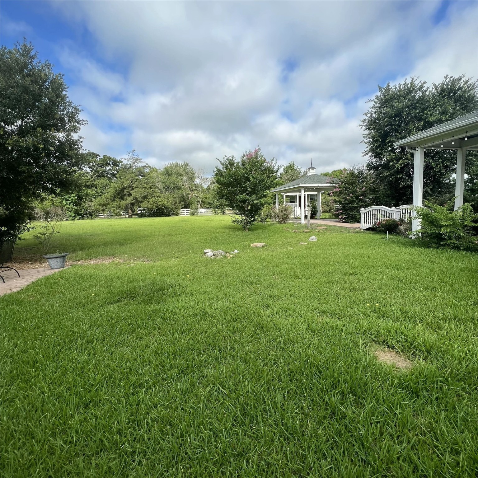 9500 Mayfield Avenue F Property Photo 15