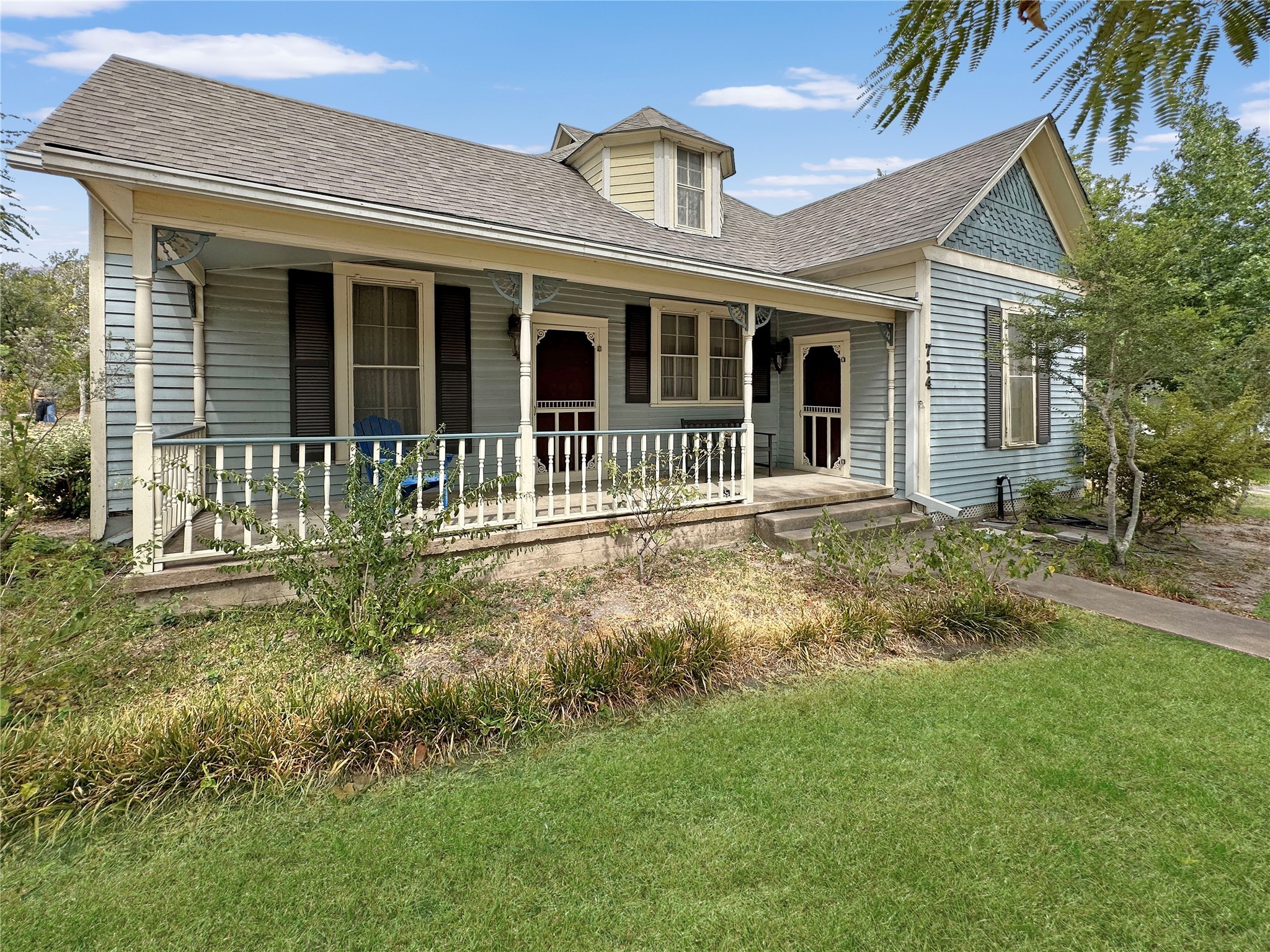 714 S Faires Street Property Photo 3
