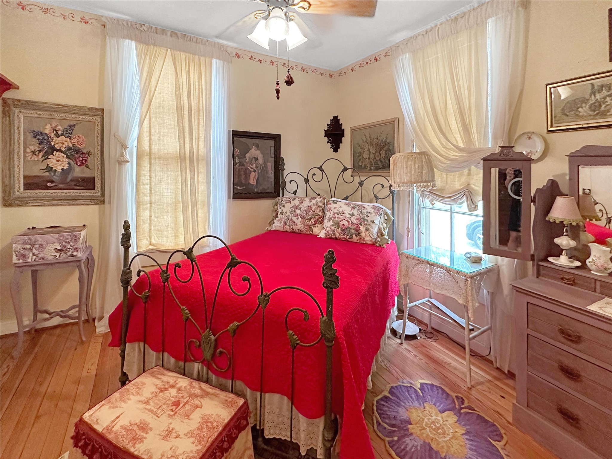 714 S Faires Street Property Photo 20