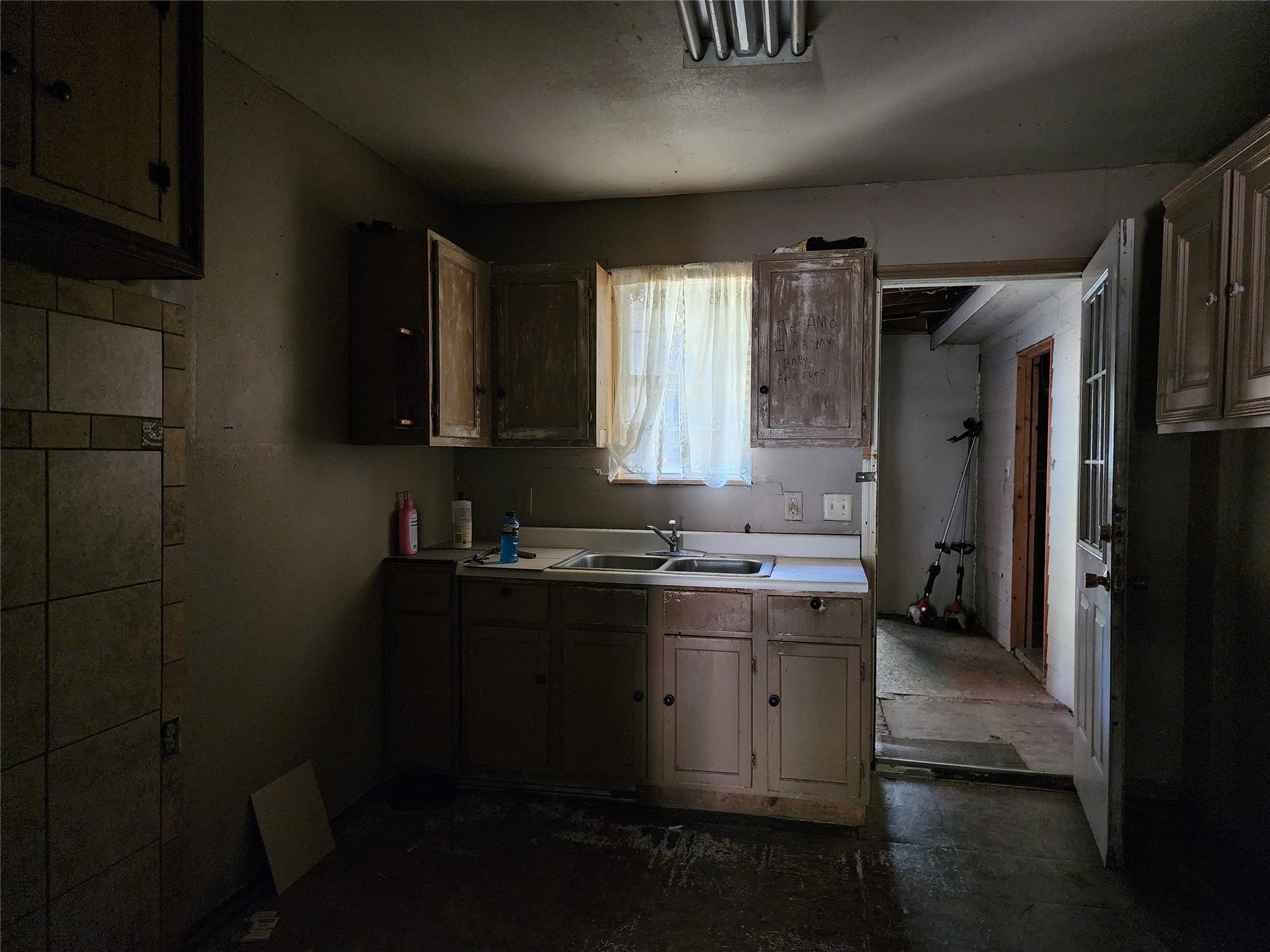 5910 Allison Road Property Photo 14