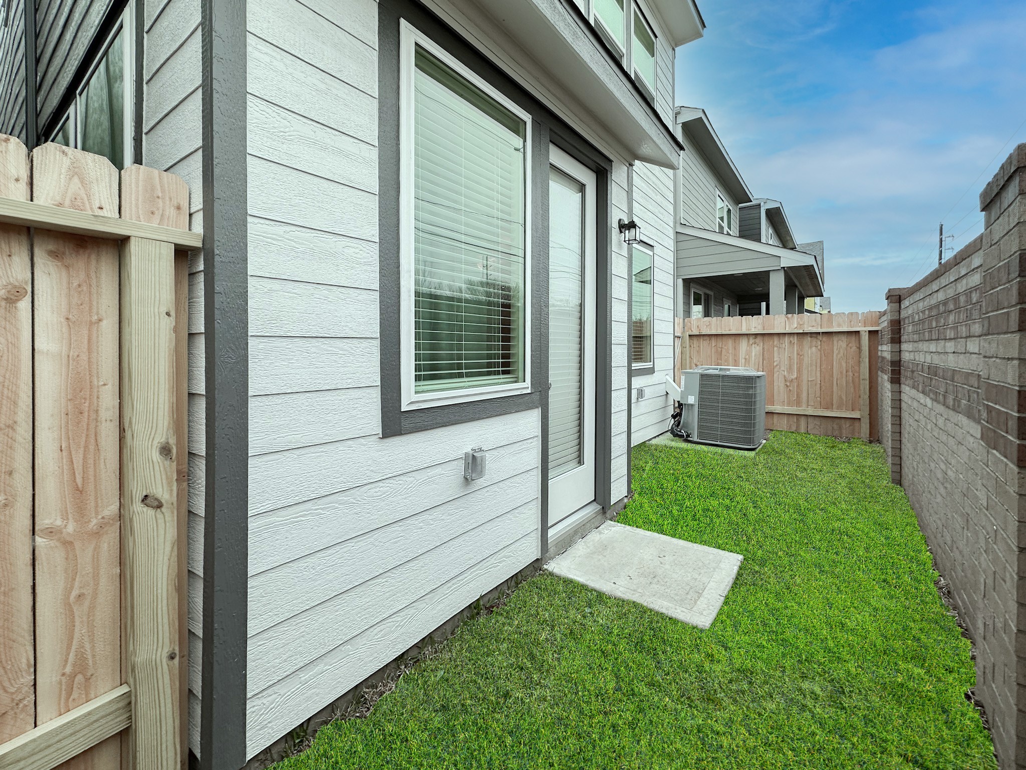 9908 Storehouse Drive Property Photo 20