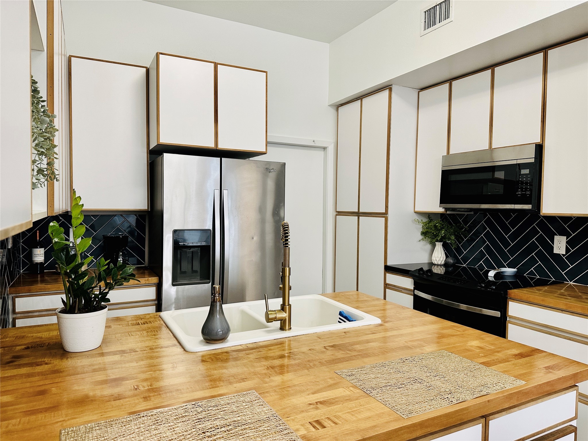 1504 Southmore Boulevard Property Photo 5