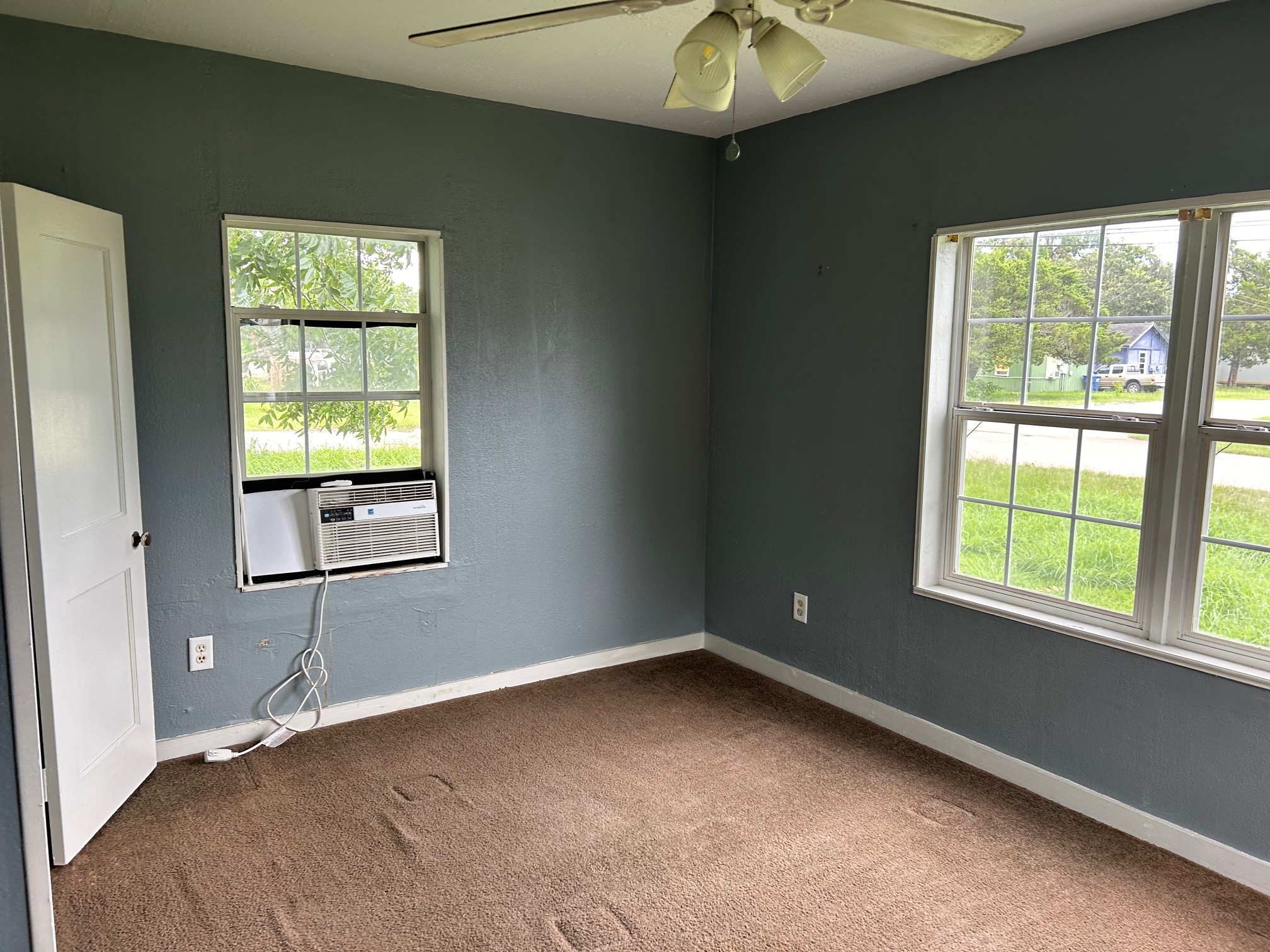 1700 Avenue H Property Photo 3