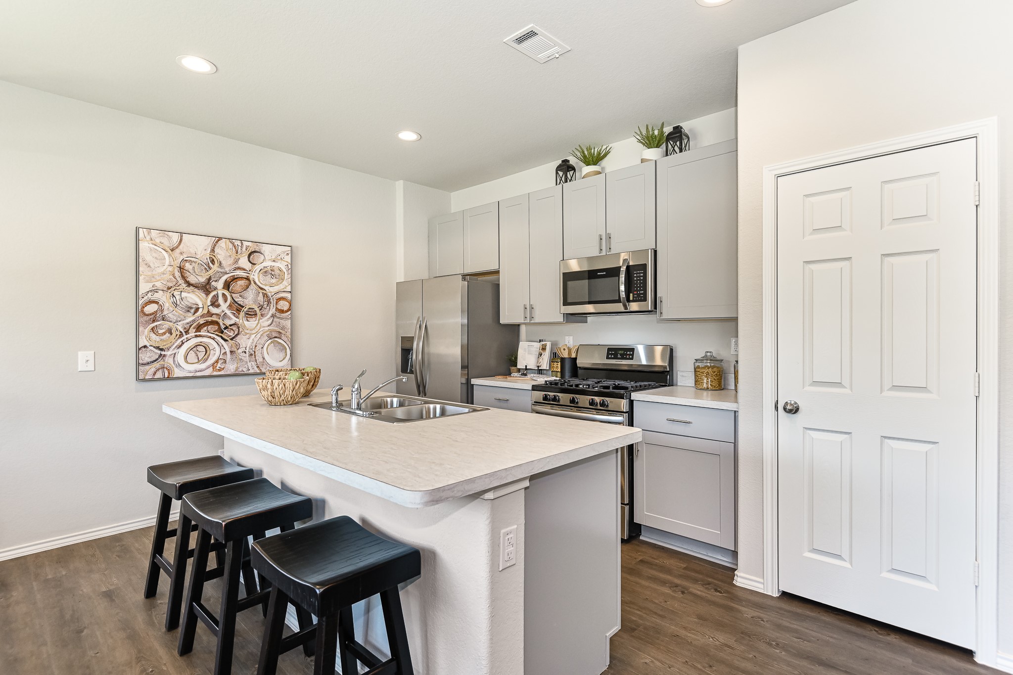 7914 Globe Thistle Lane Property Photo 4