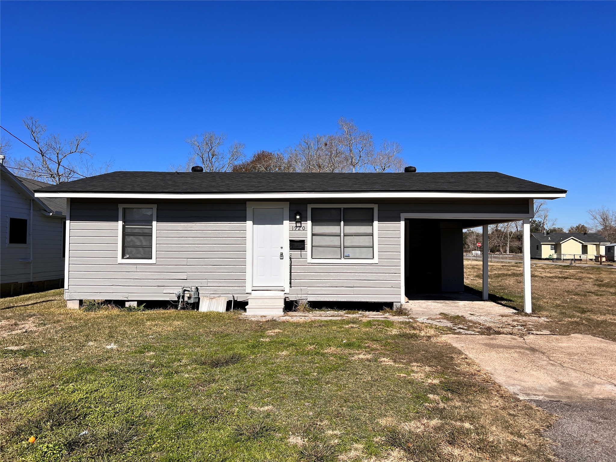 1920 May Street Property Photo 2