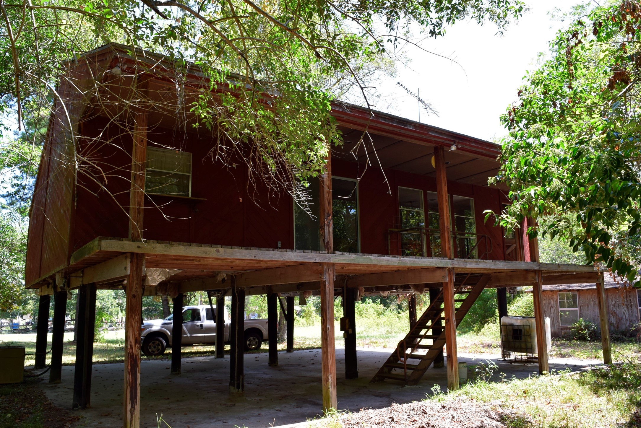 732 River Road Property Photo 5