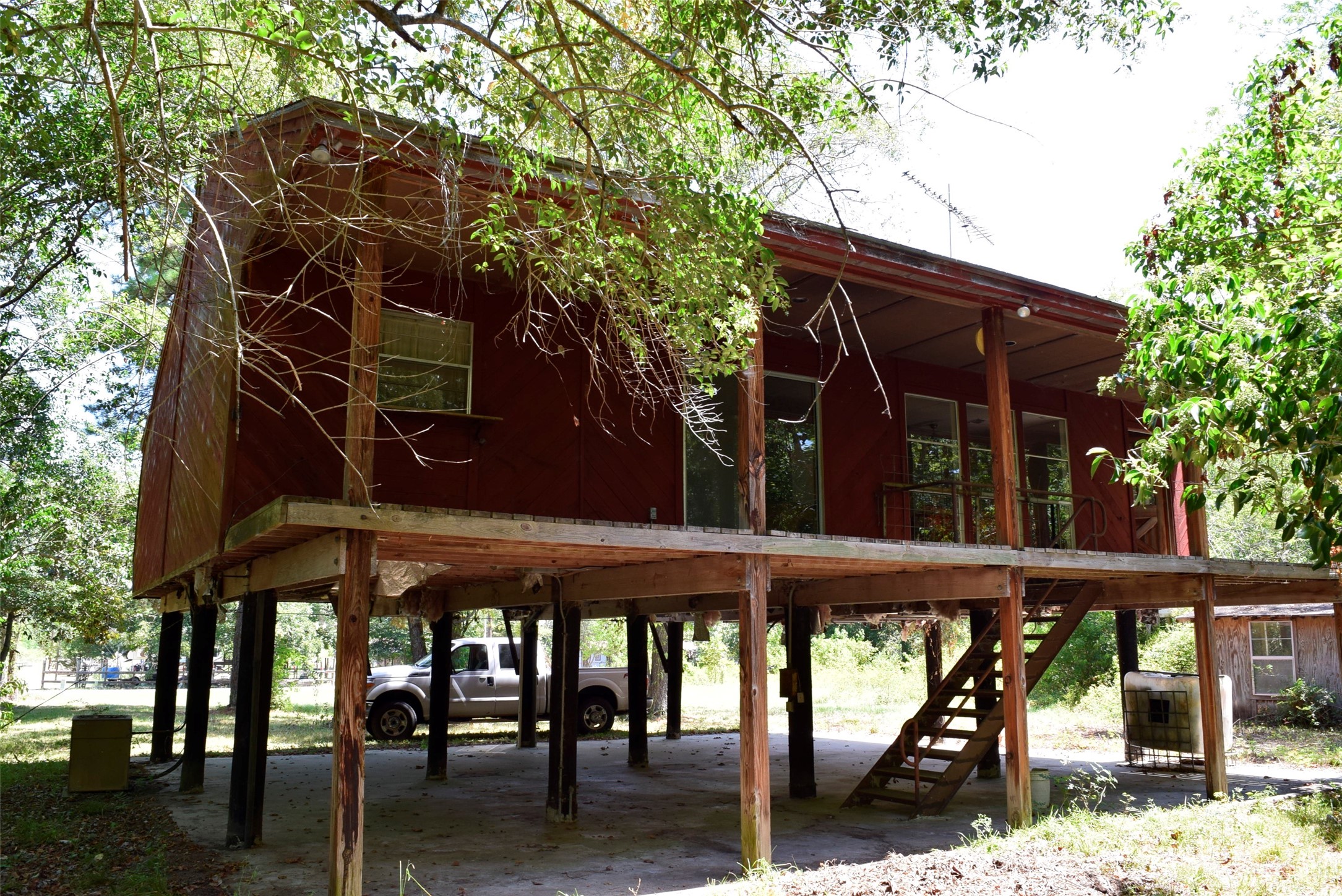 732 River Road Property Photo 6