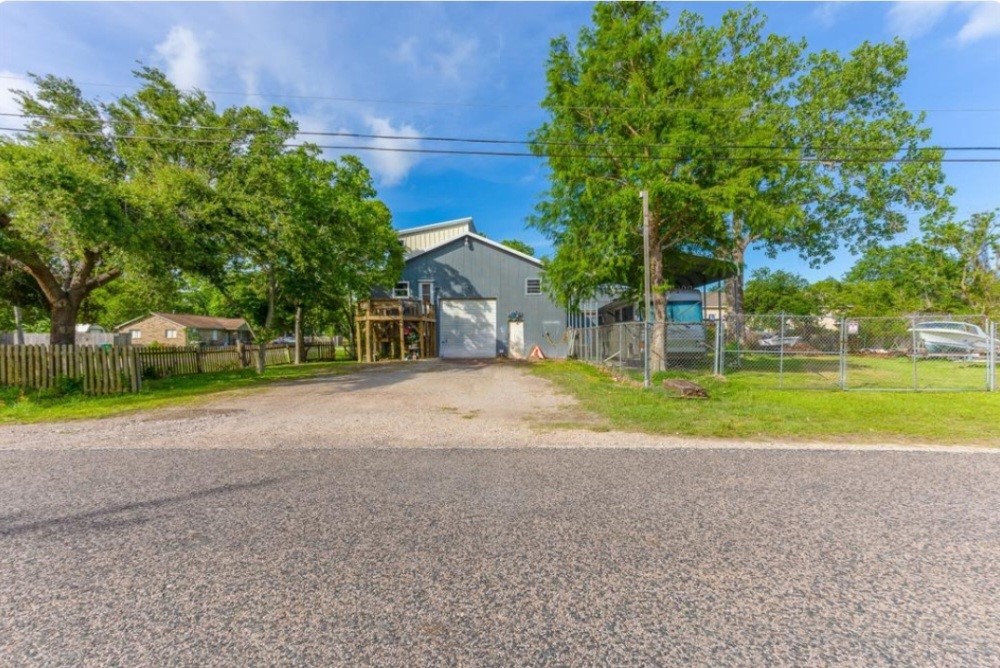 1901 Avenue D Property Photo 1