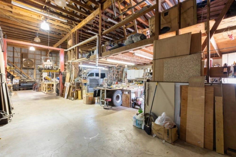 1901 Avenue D Property Photo 6