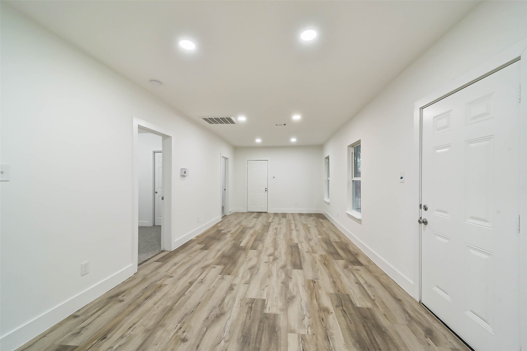 2705 Winbern Street Property Photo 5