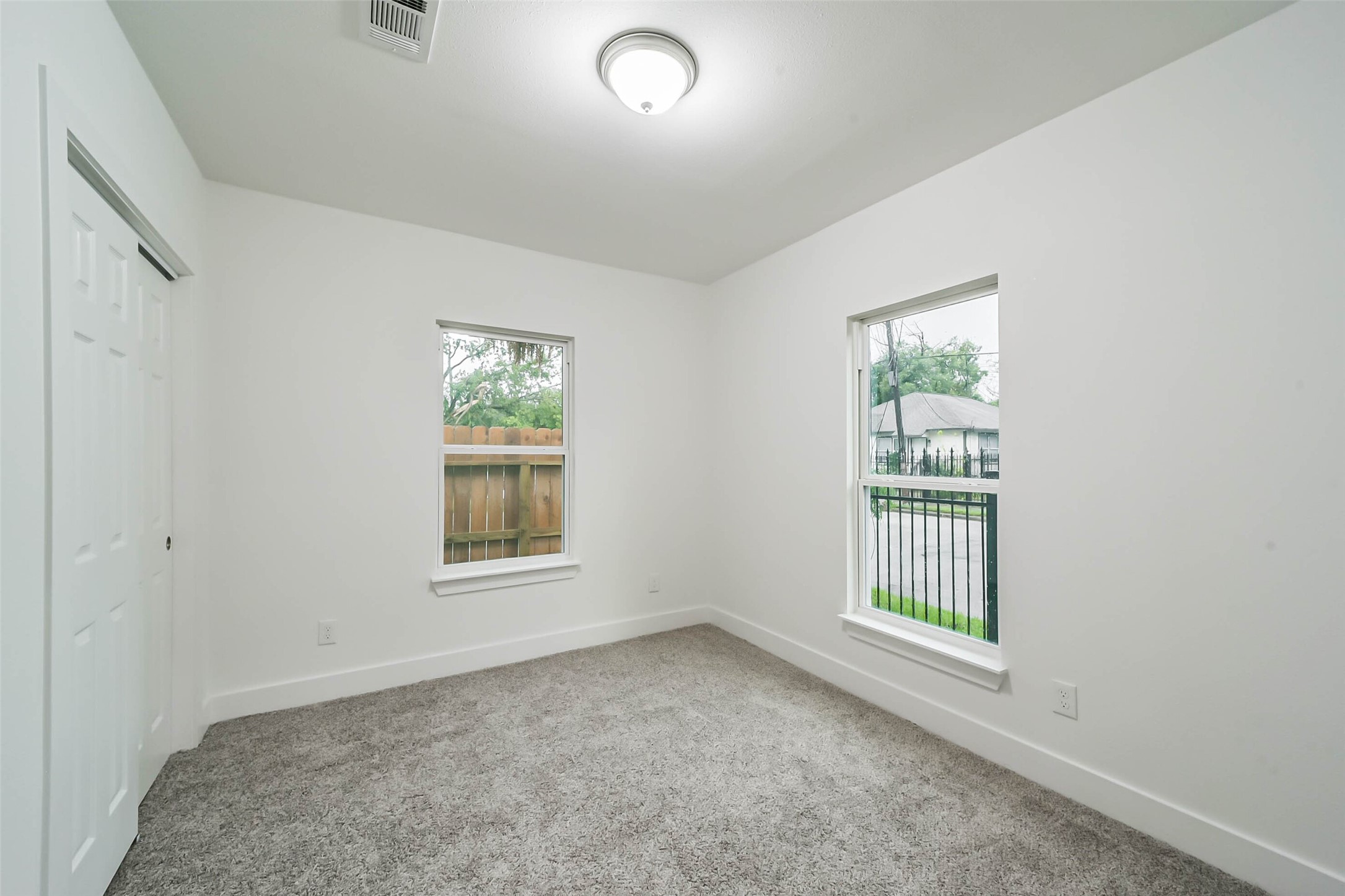 2705 Winbern Street Property Photo 21