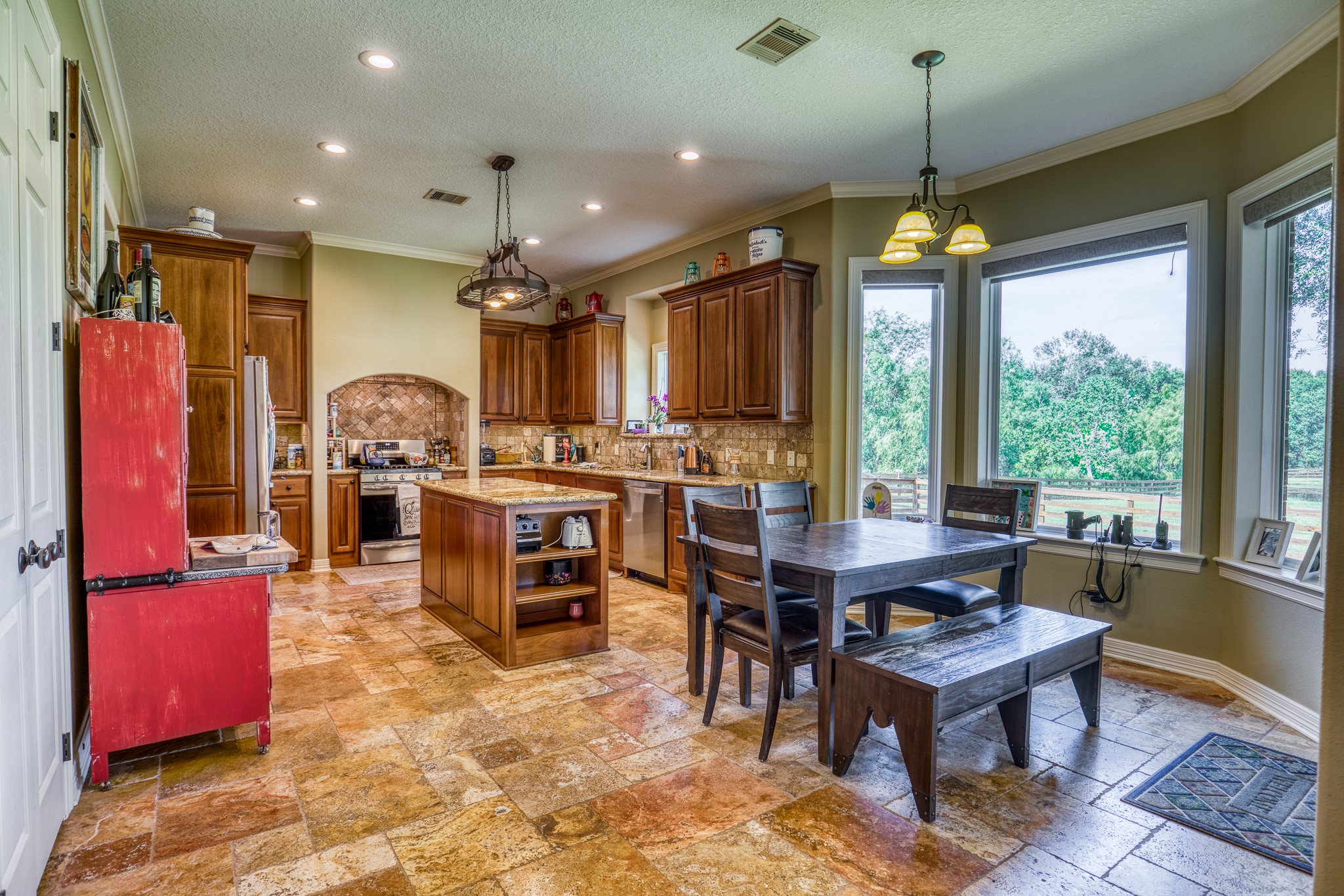 533 Meadow Creek Road Property Photo 6