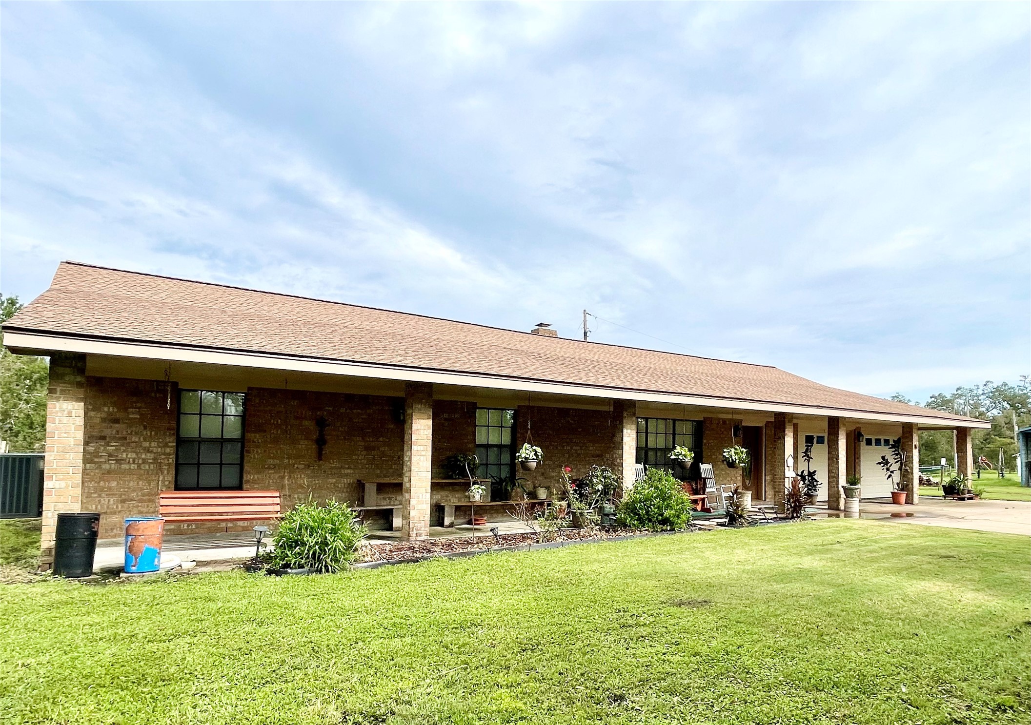 331 County Road 735 Property Photo 2