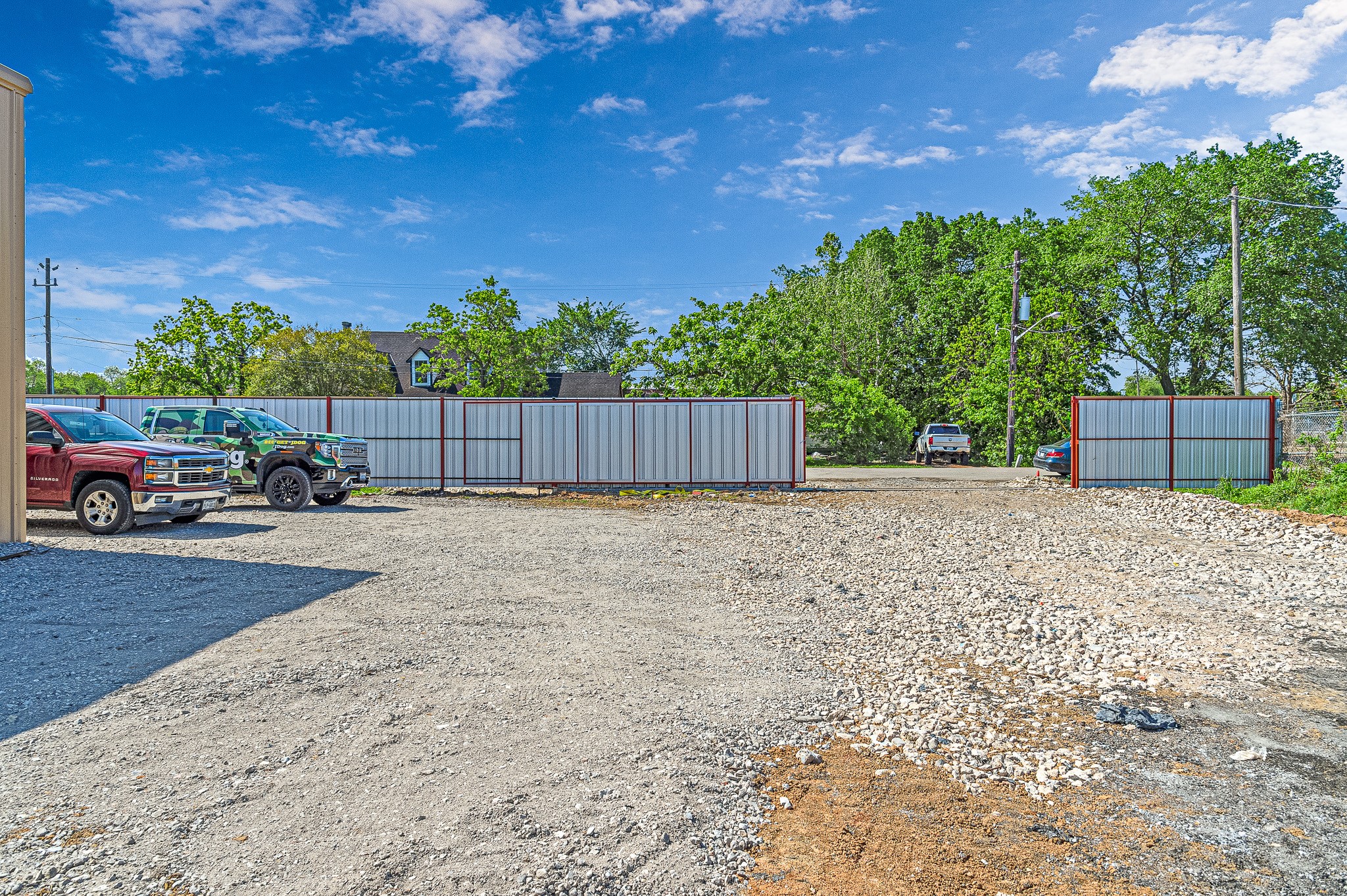 15616 Ennis Road Property Photo 2