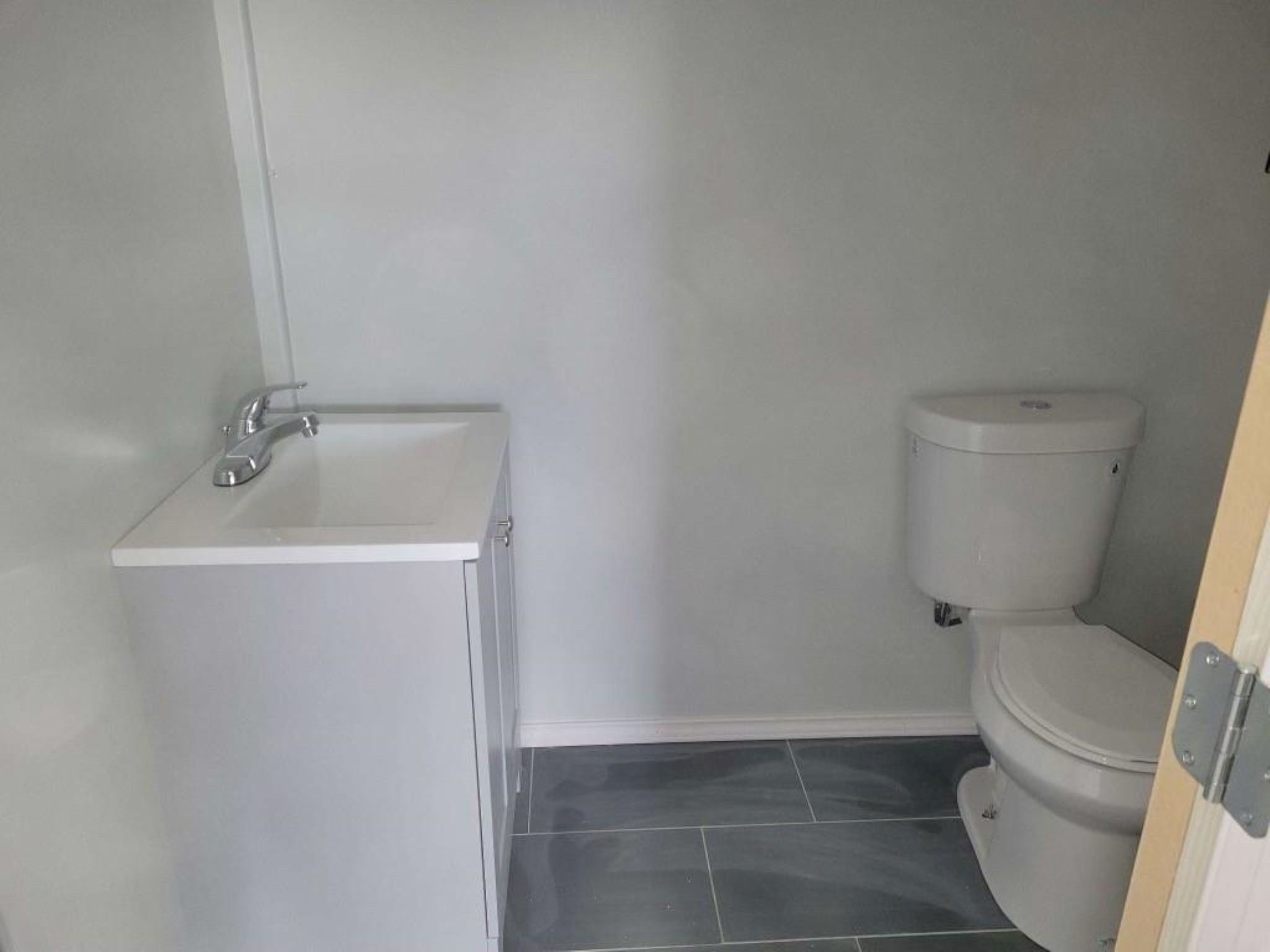 15616 Ennis Road Property Photo 7