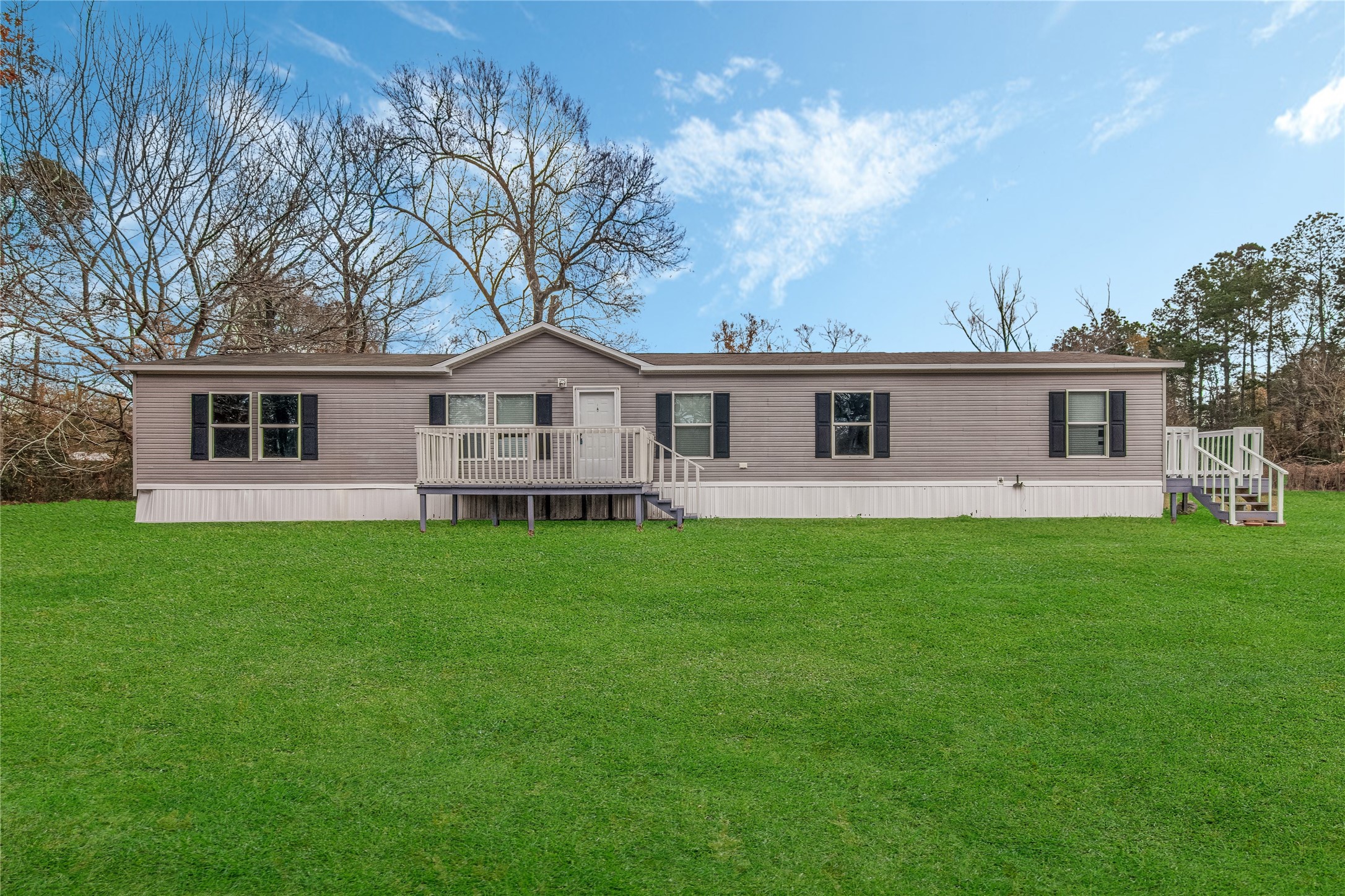 1543 Belle Terre Drive Property Photo