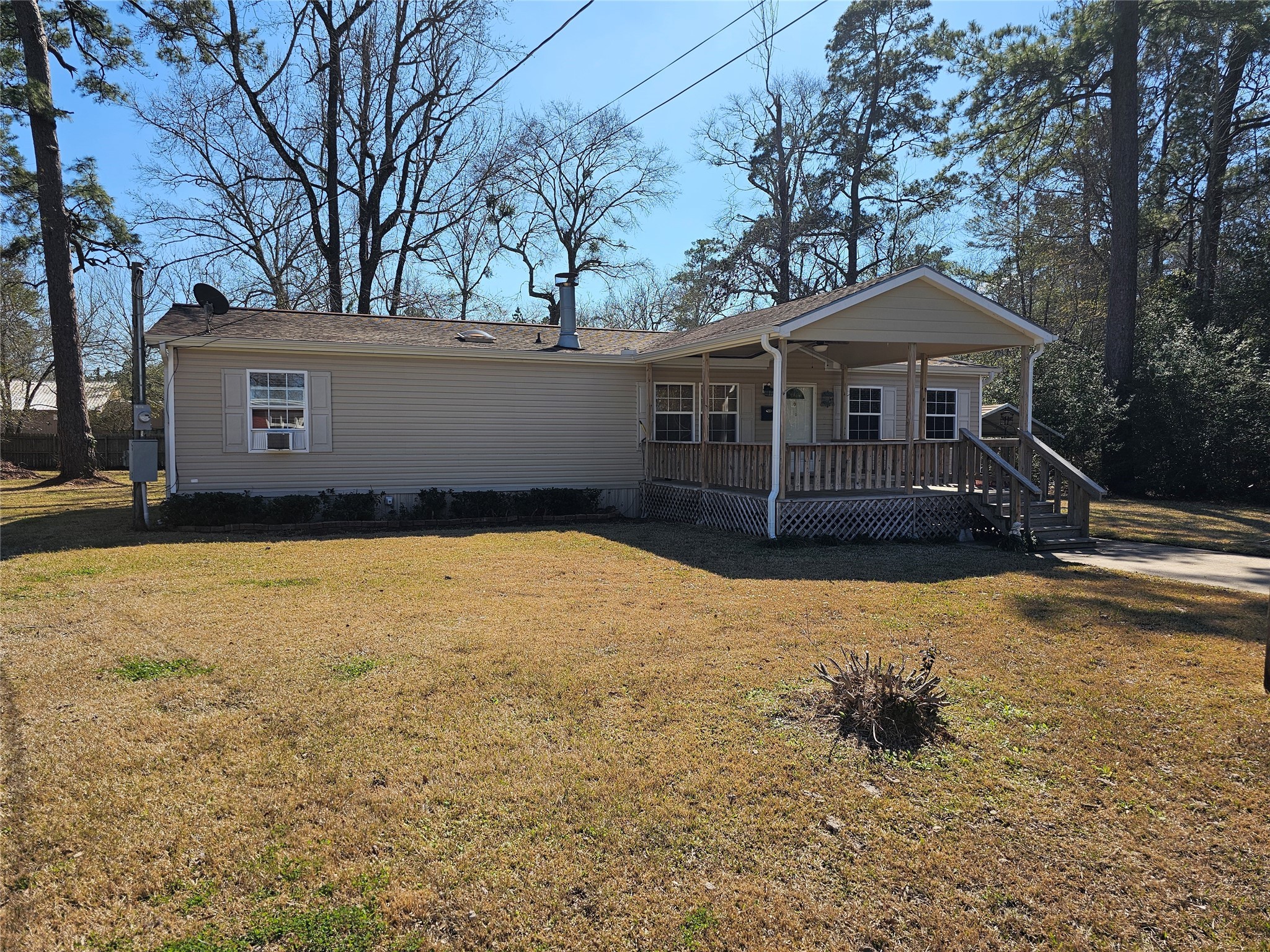 335 W Vaughn Street Property Photo