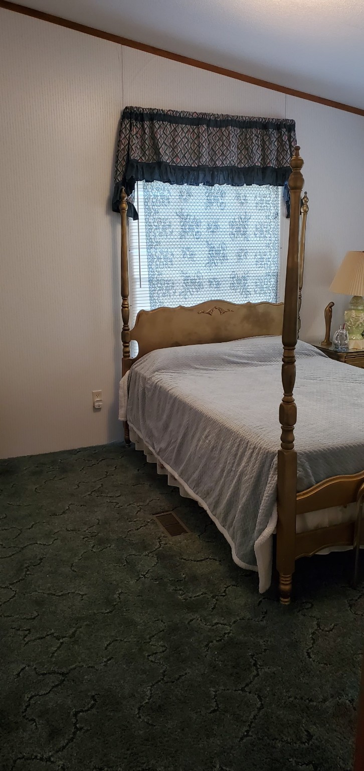 305 Canadian Drive Property Photo 22