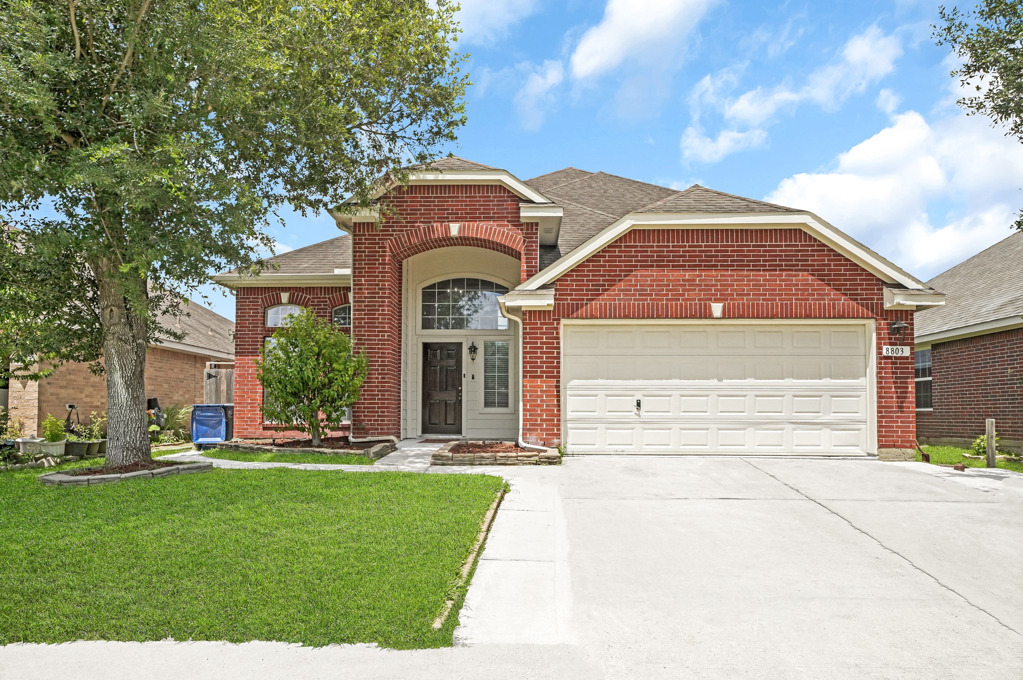 8803 Shady Green Meadows Property Photo 1