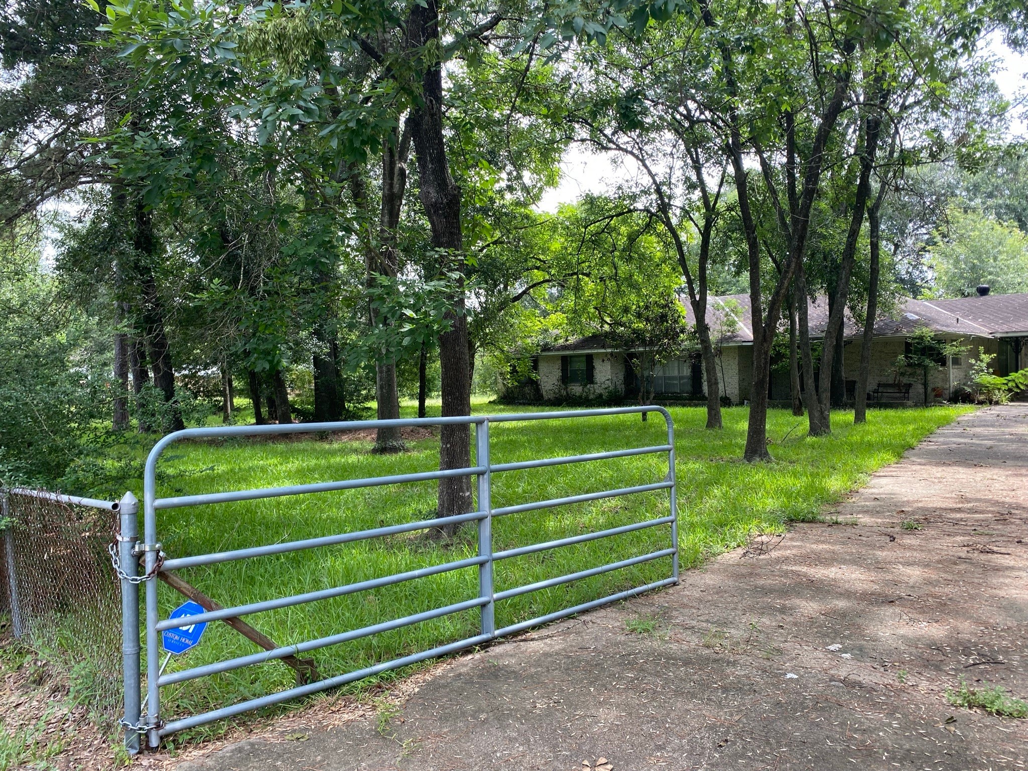 11210 Glenora Drive Property Photo 1