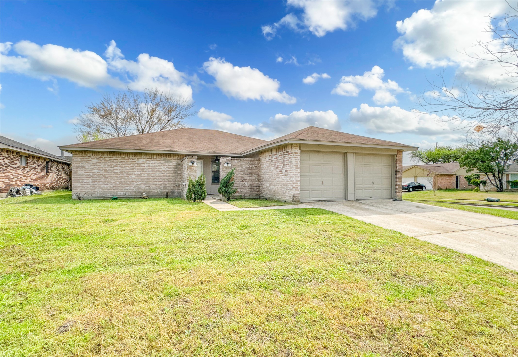 14902 Crondell Circle Property Photo 1