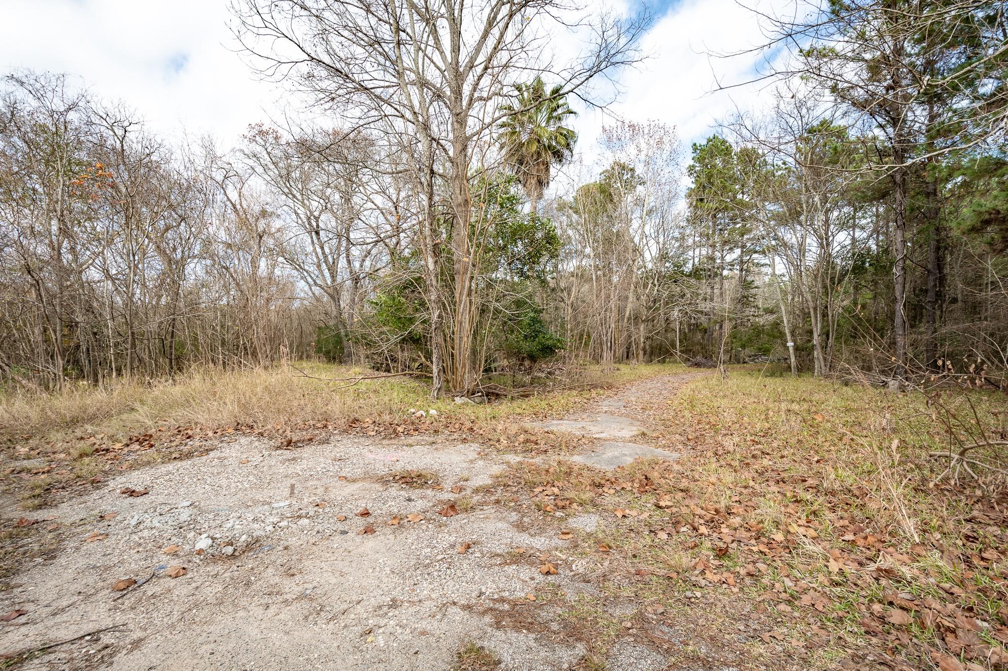 6902 Caldwalder Lane Property Photo 4