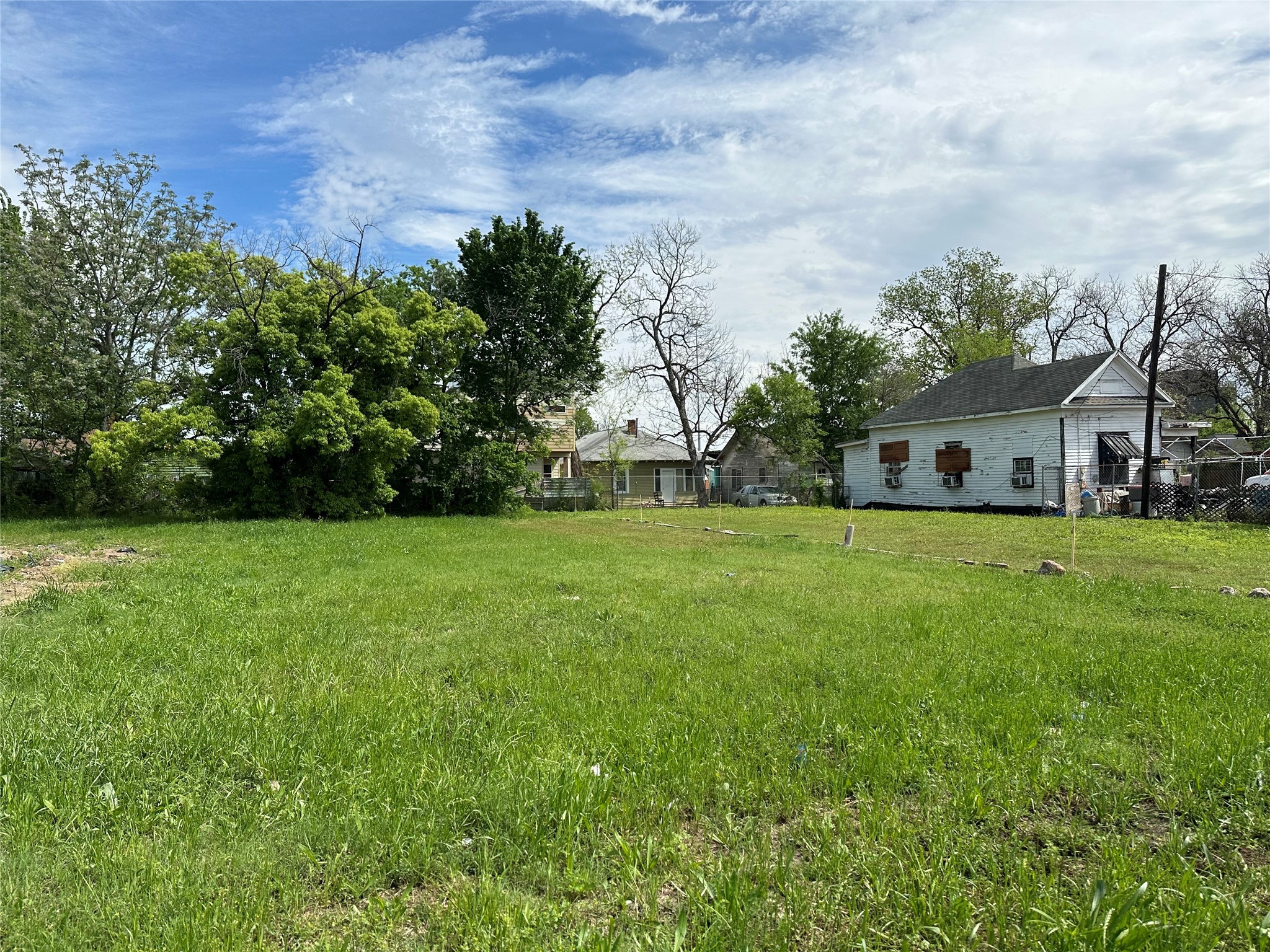 2218 Jensen Drive Property Photo 1