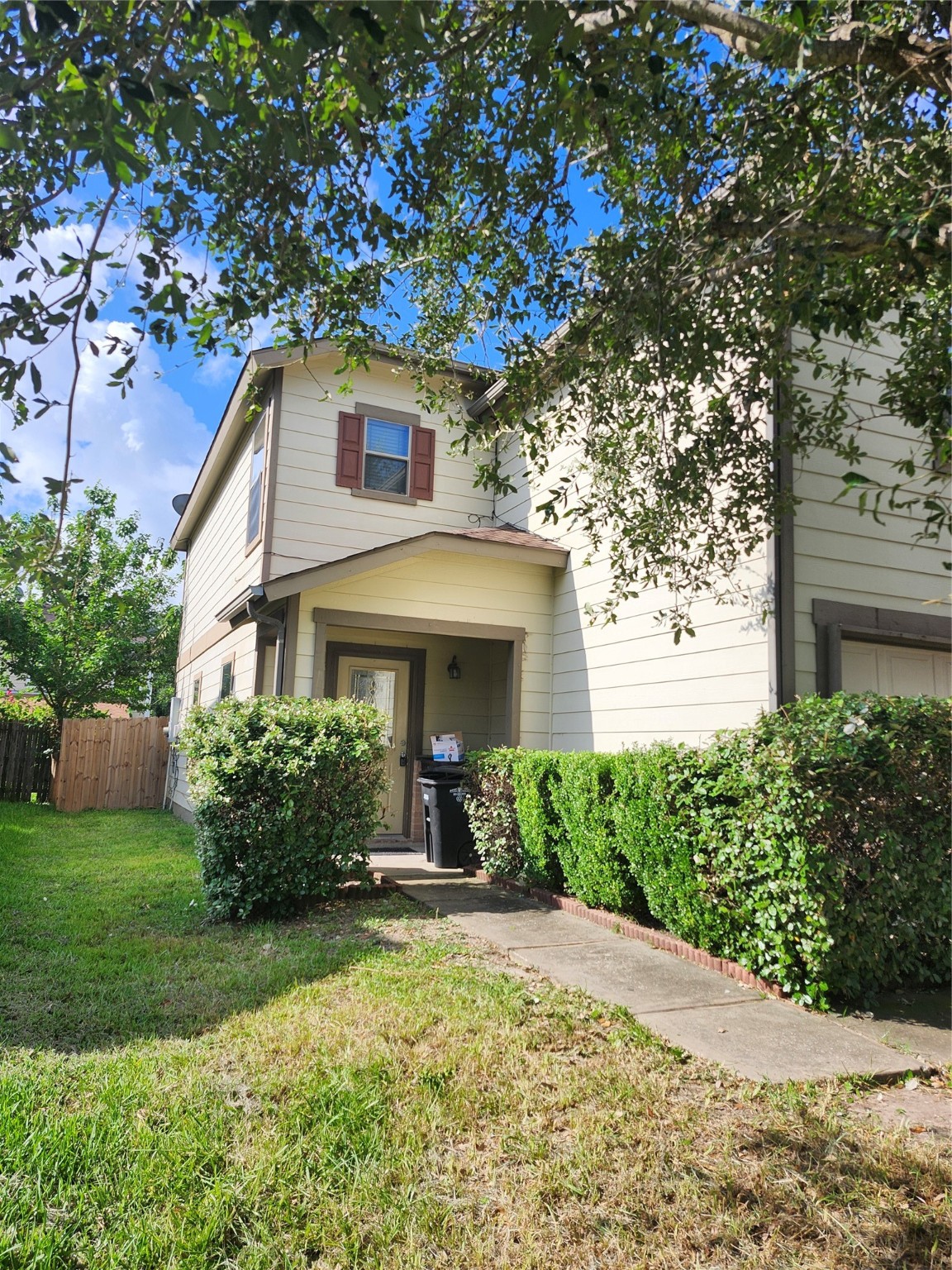354 Remington Harbor Court Property Photo 1