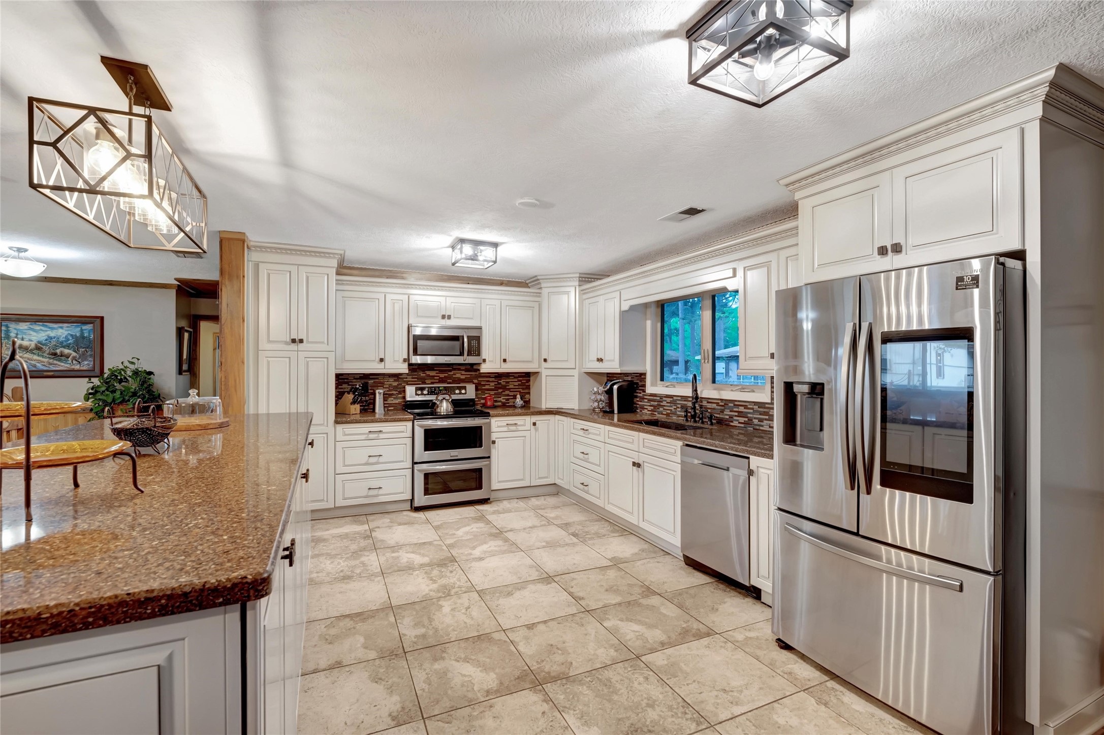 331 Black Forest Drive Property Photo 15