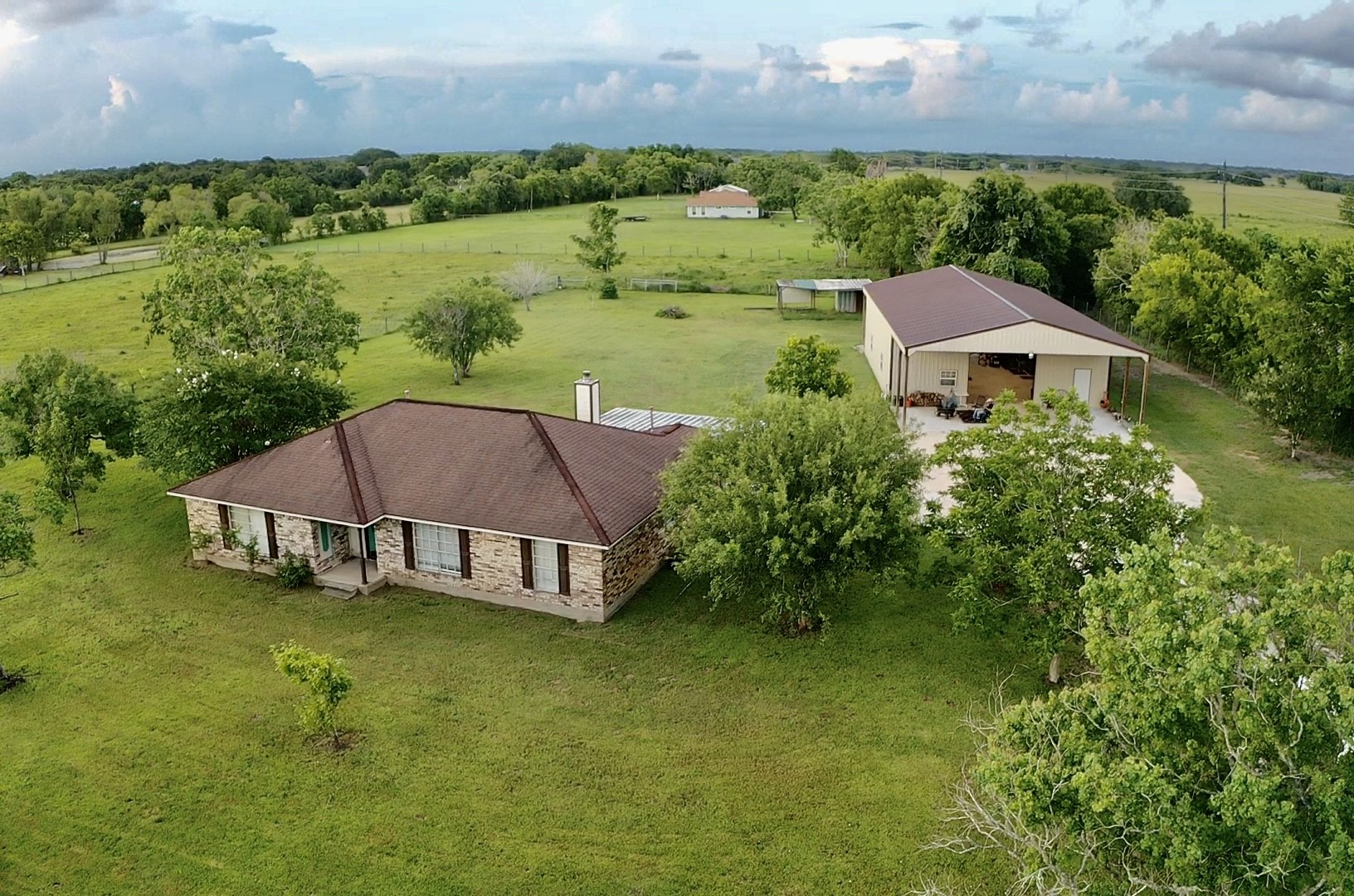 3831 County Road 211 Property Photo