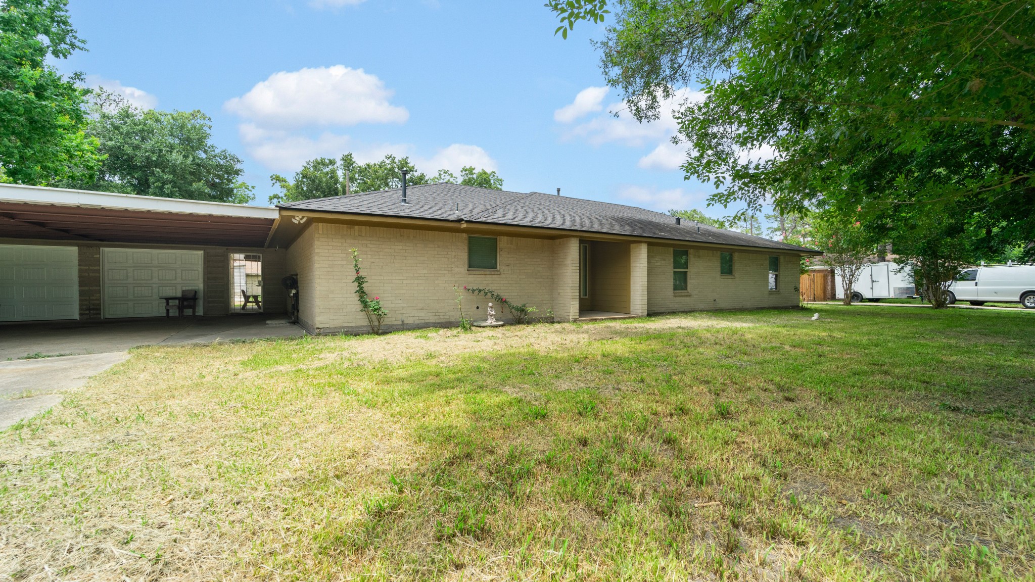 2715 Toyah Avenue Property Photo 1