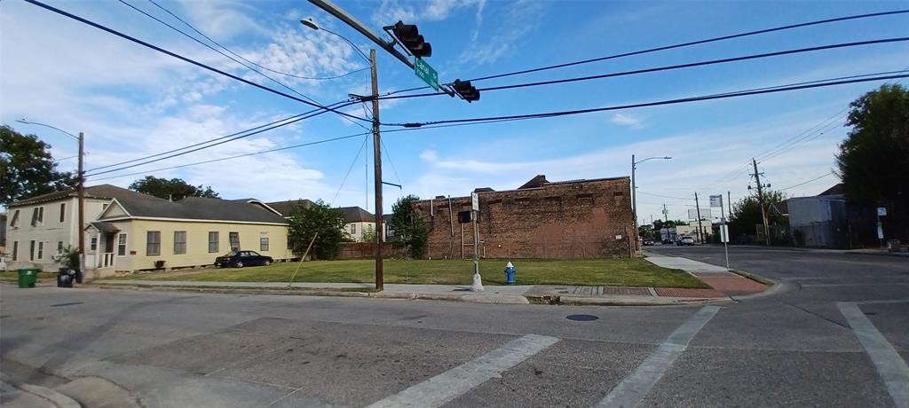 2501 Canal Street Property Photo 2