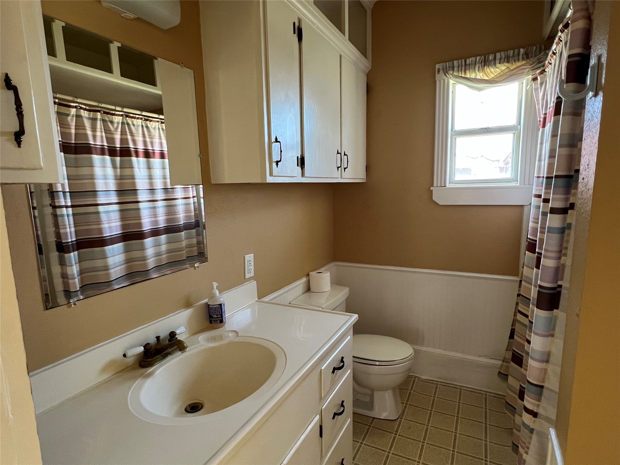 220 S Tesch Street Property Photo 9