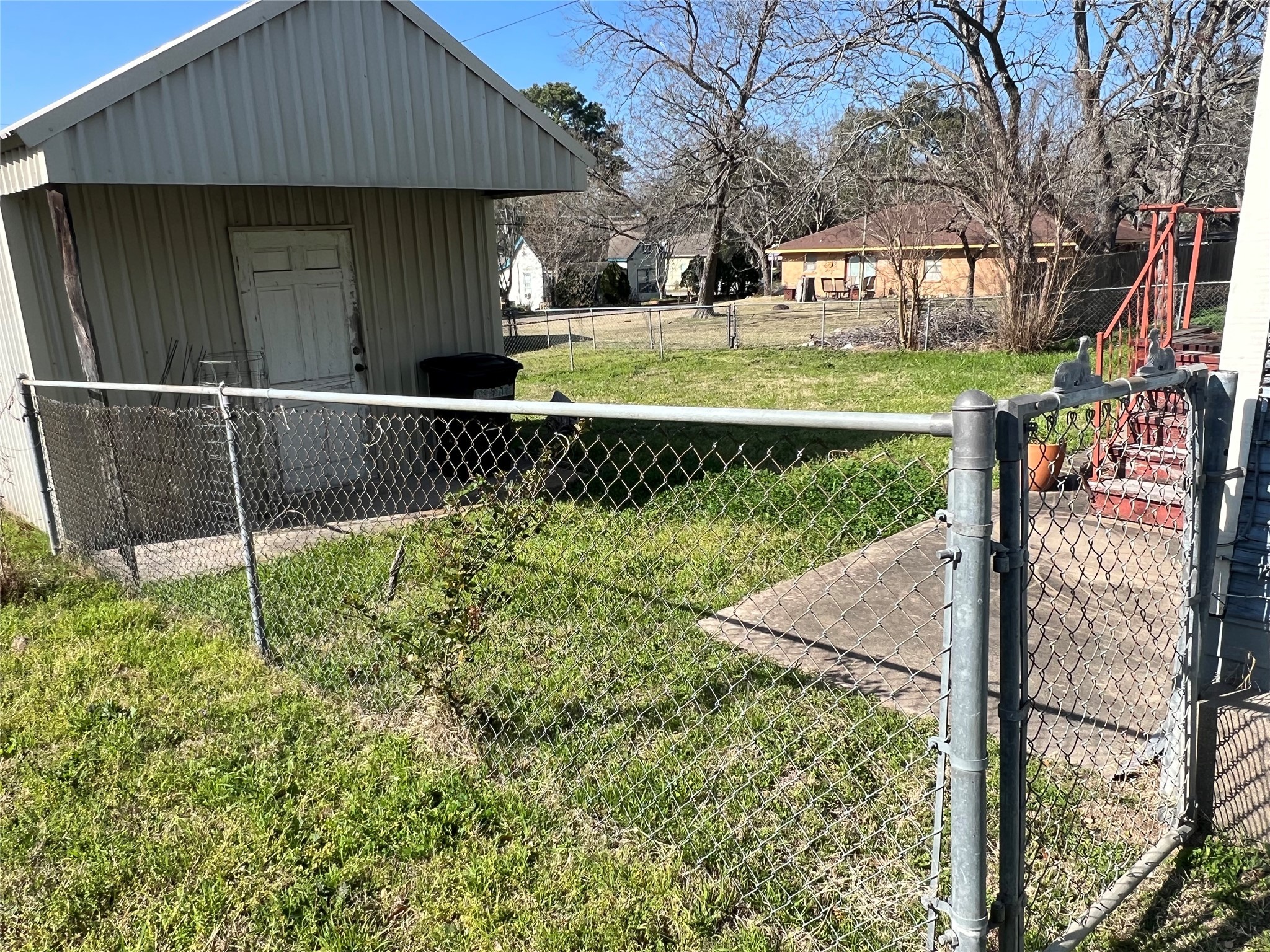 220 S Tesch Street Property Photo 12