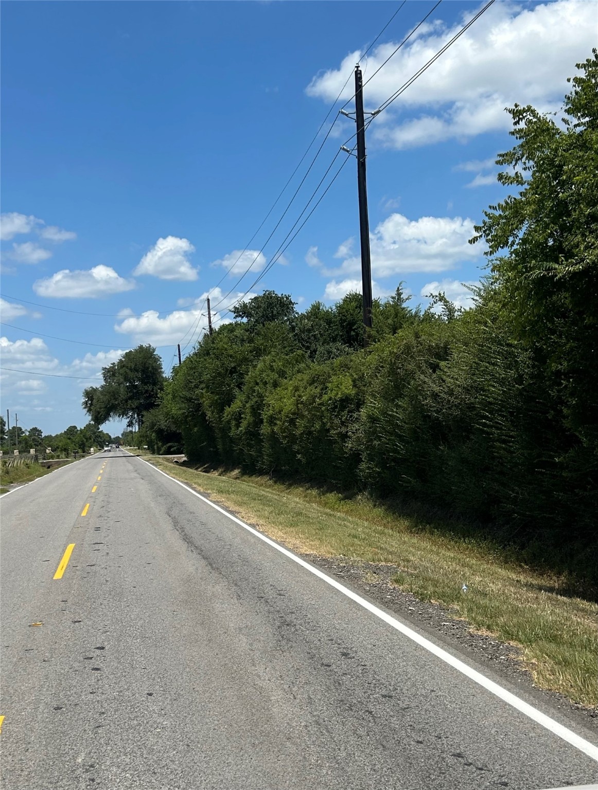 19522 Becker Road Property Photo 3