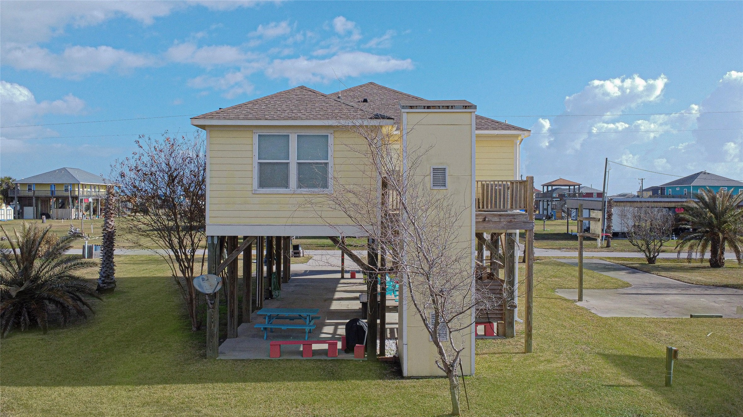 905 Sage Road Property Photo 4